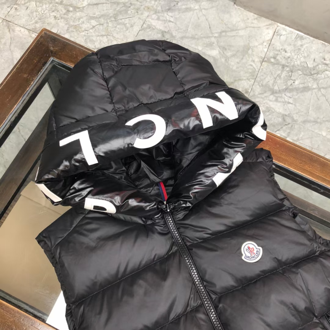 【MONCLER 公式旗艦店】モンクレール  ダウンベスト好評に付き再入荷！ 241207