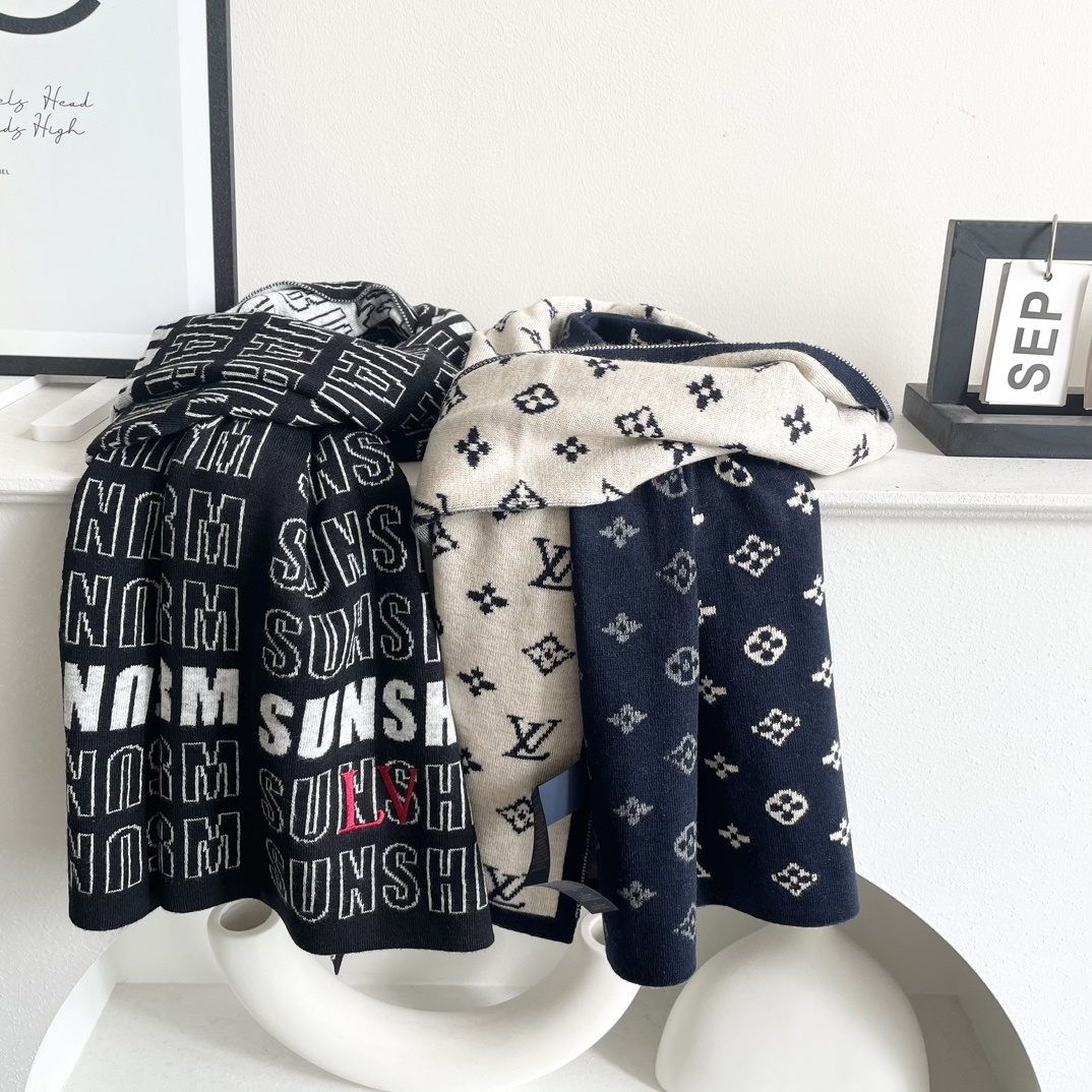 【LOUIS VUITTON   ルイヴィトン】スカーフ 186*34CM   241207