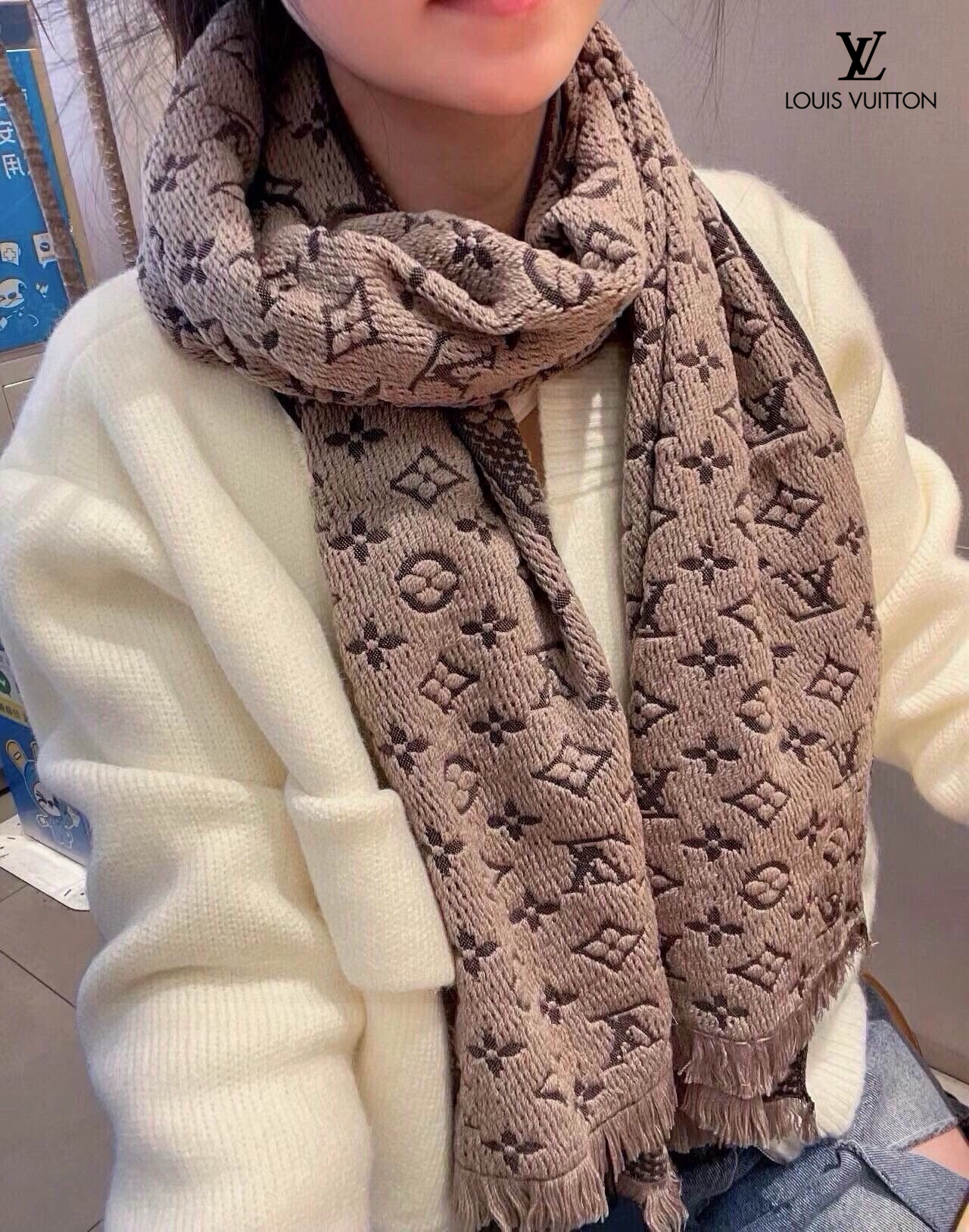 【LOUIS VUITTON   ルイヴィトン】スカーフ 35*180CM   241207