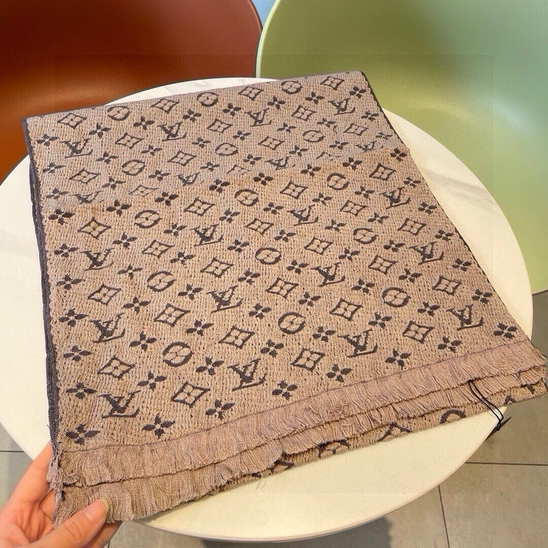 【LOUIS VUITTON   ルイヴィトン】スカーフ 35*180CM   241207