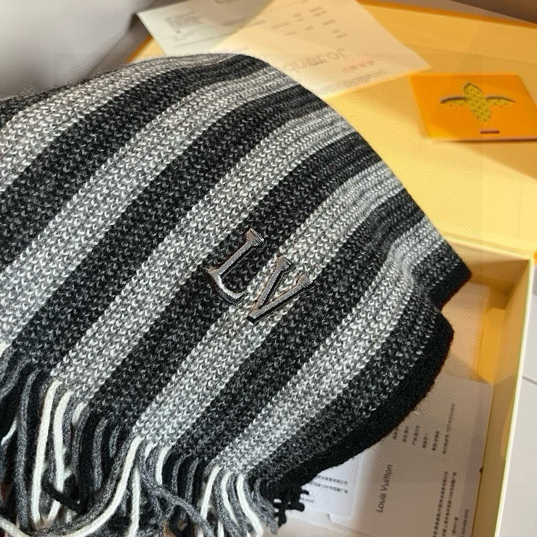 【LOUIS VUITTON   ルイヴィトン】スカーフ 35*180CM   241207