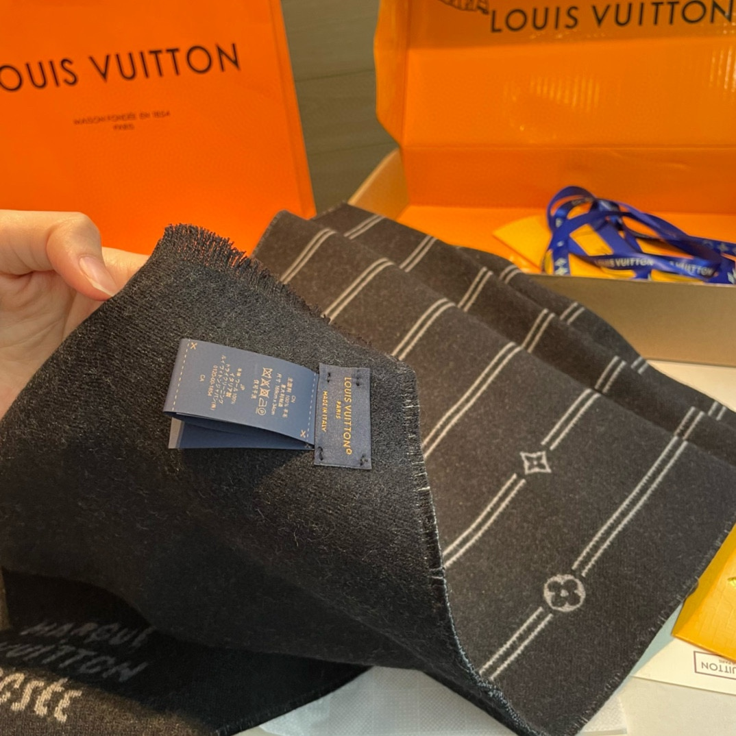 【LOUIS VUITTON   ルイヴィトン】スカーフ 35*172CM   241207