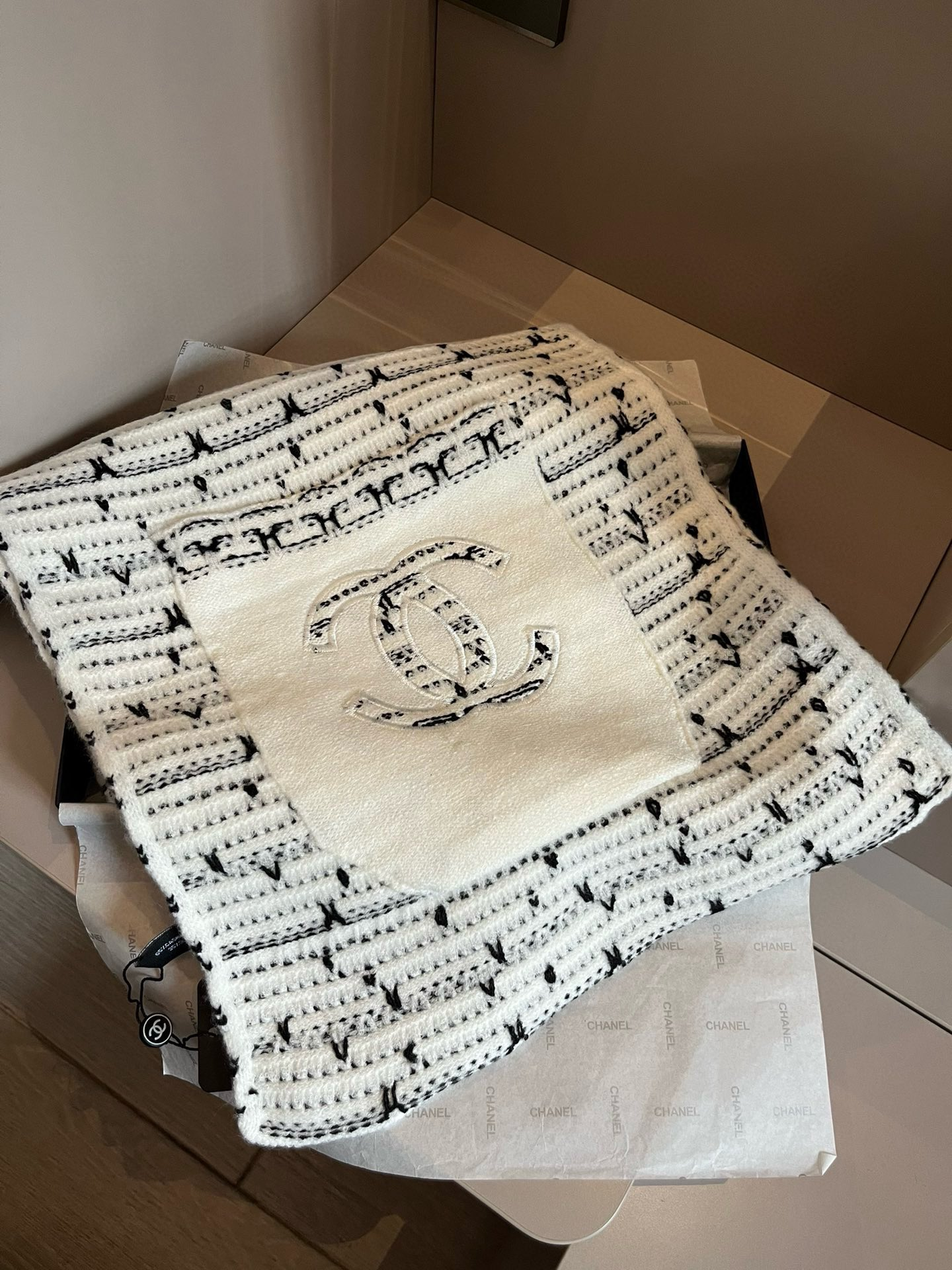 【CHANEL  シャネル 】スカーフ30*180CM  241209