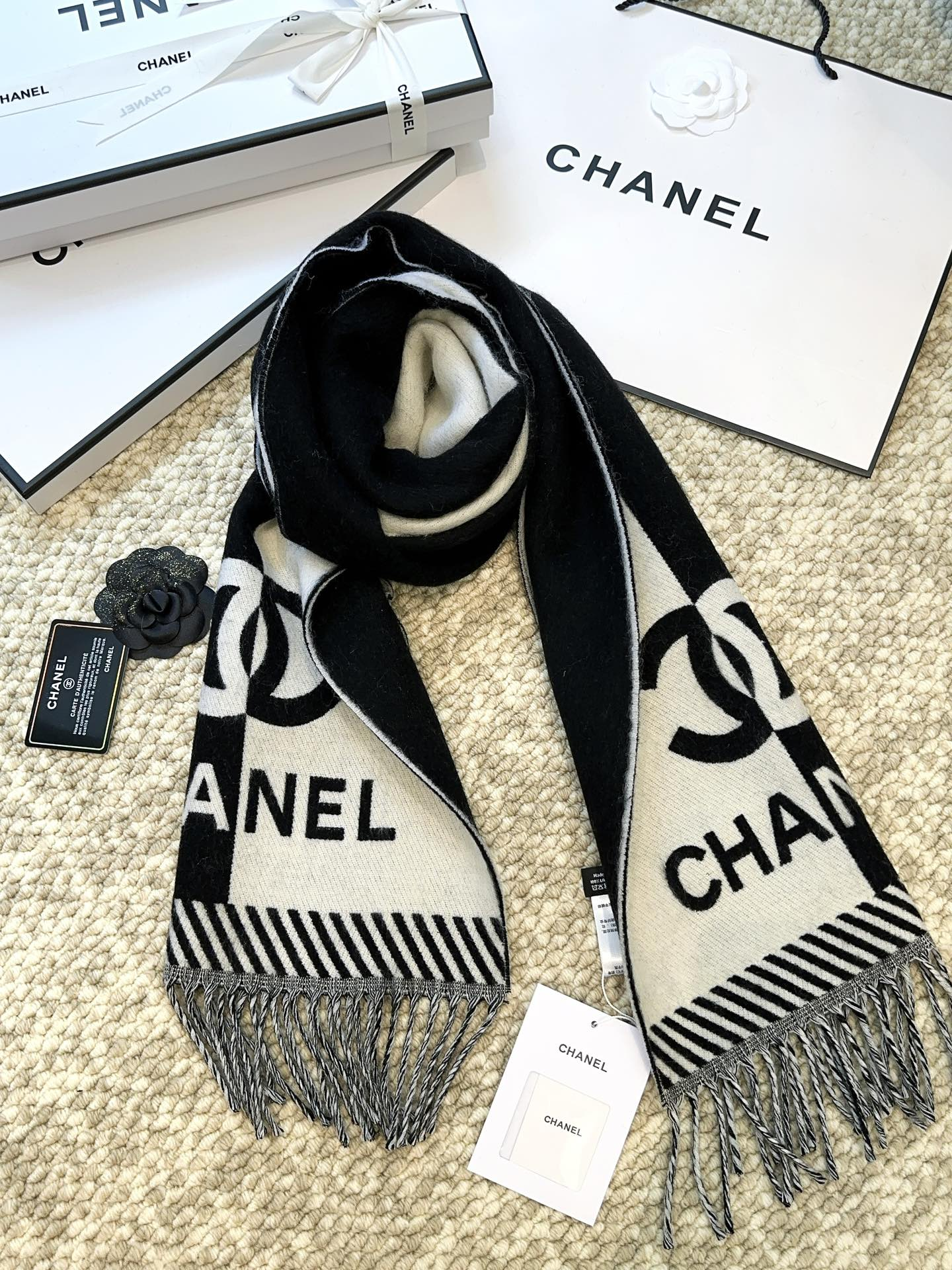 【CHANEL  シャネル 】スカーフ184*34CM  241209