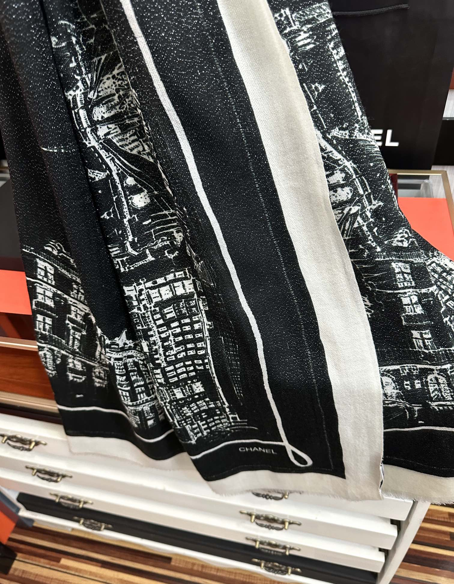 【CHANEL  シャネル 】スカーフ100*200CM  241209