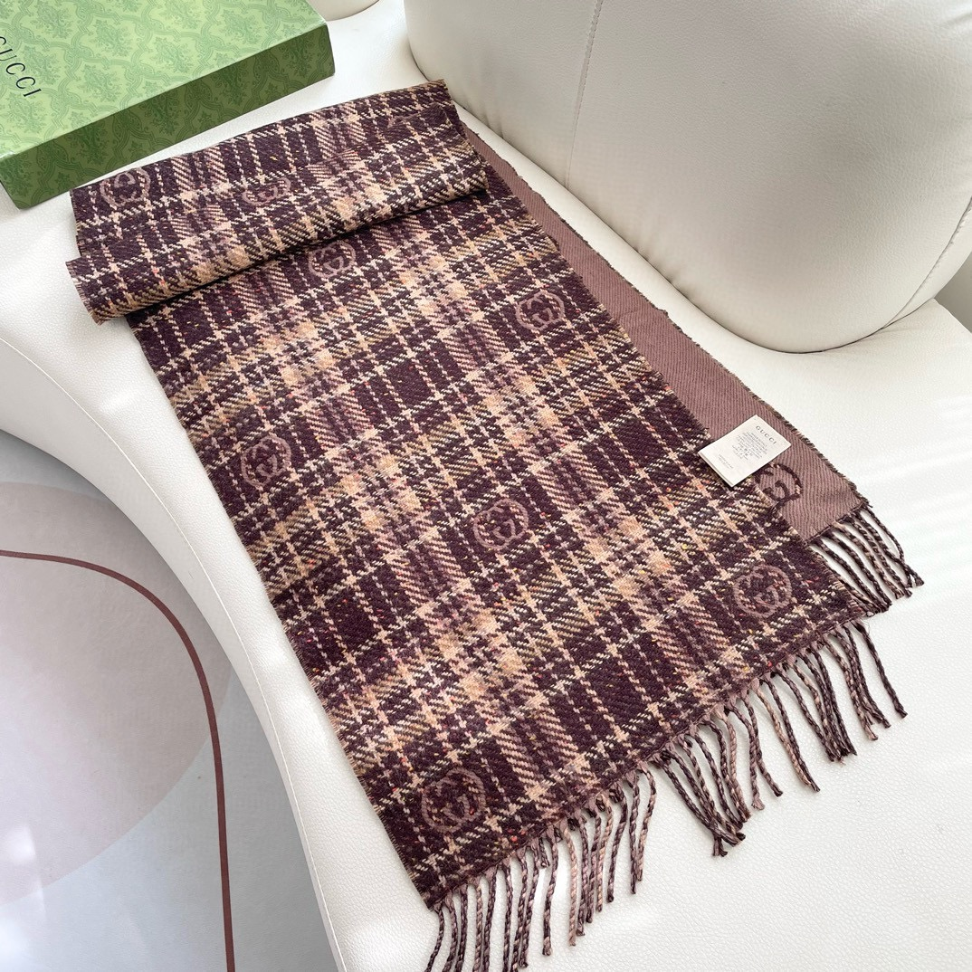 【GUCCI グッチ】スカーフ195*35CM  241209