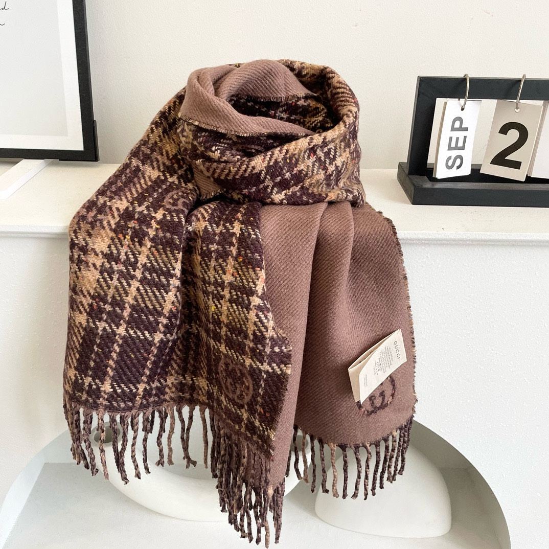 【GUCCI グッチ】スカーフ195*35CM  241209