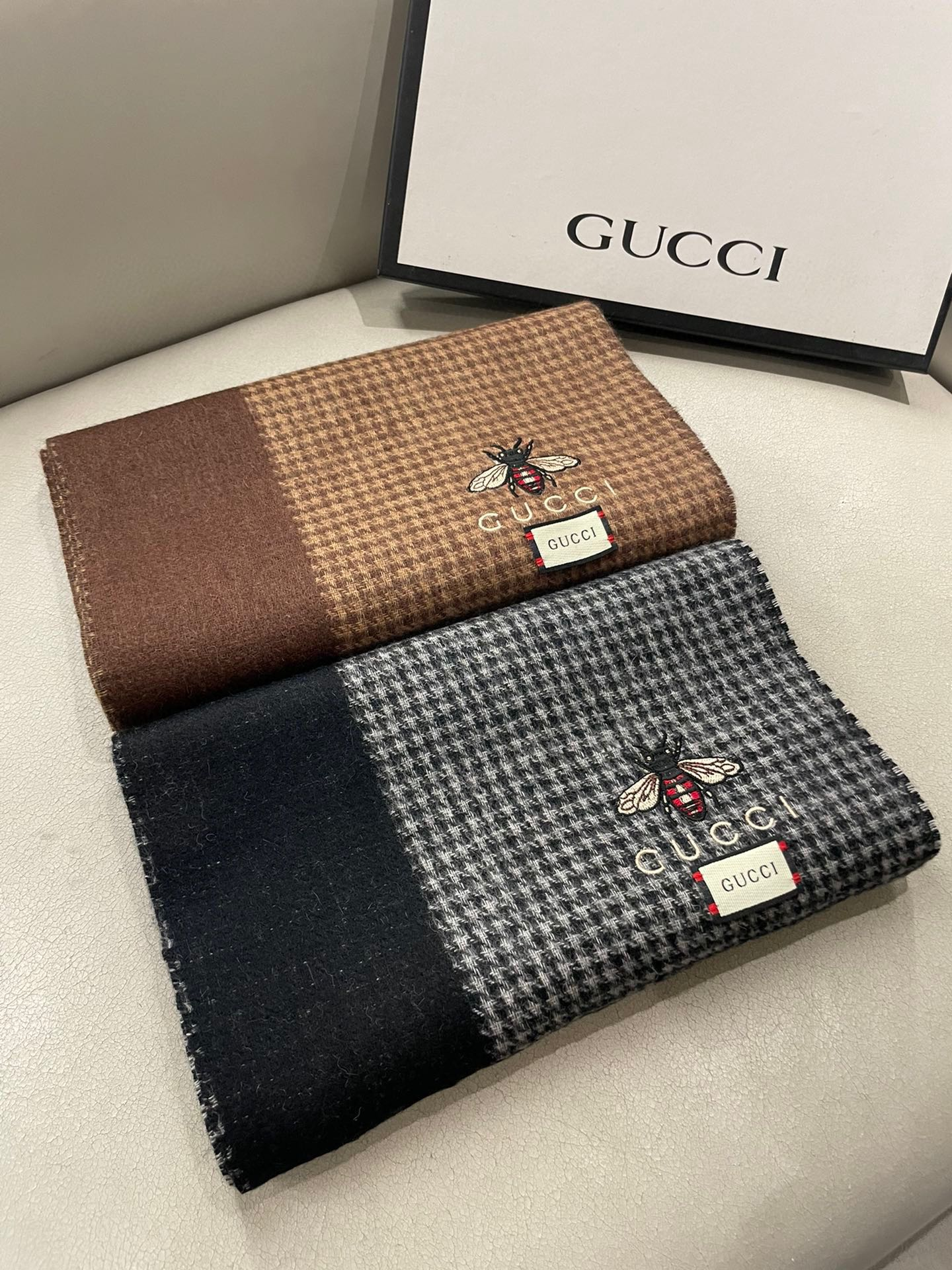 【GUCCI グッチ】スカーフ  32*180CM  241209