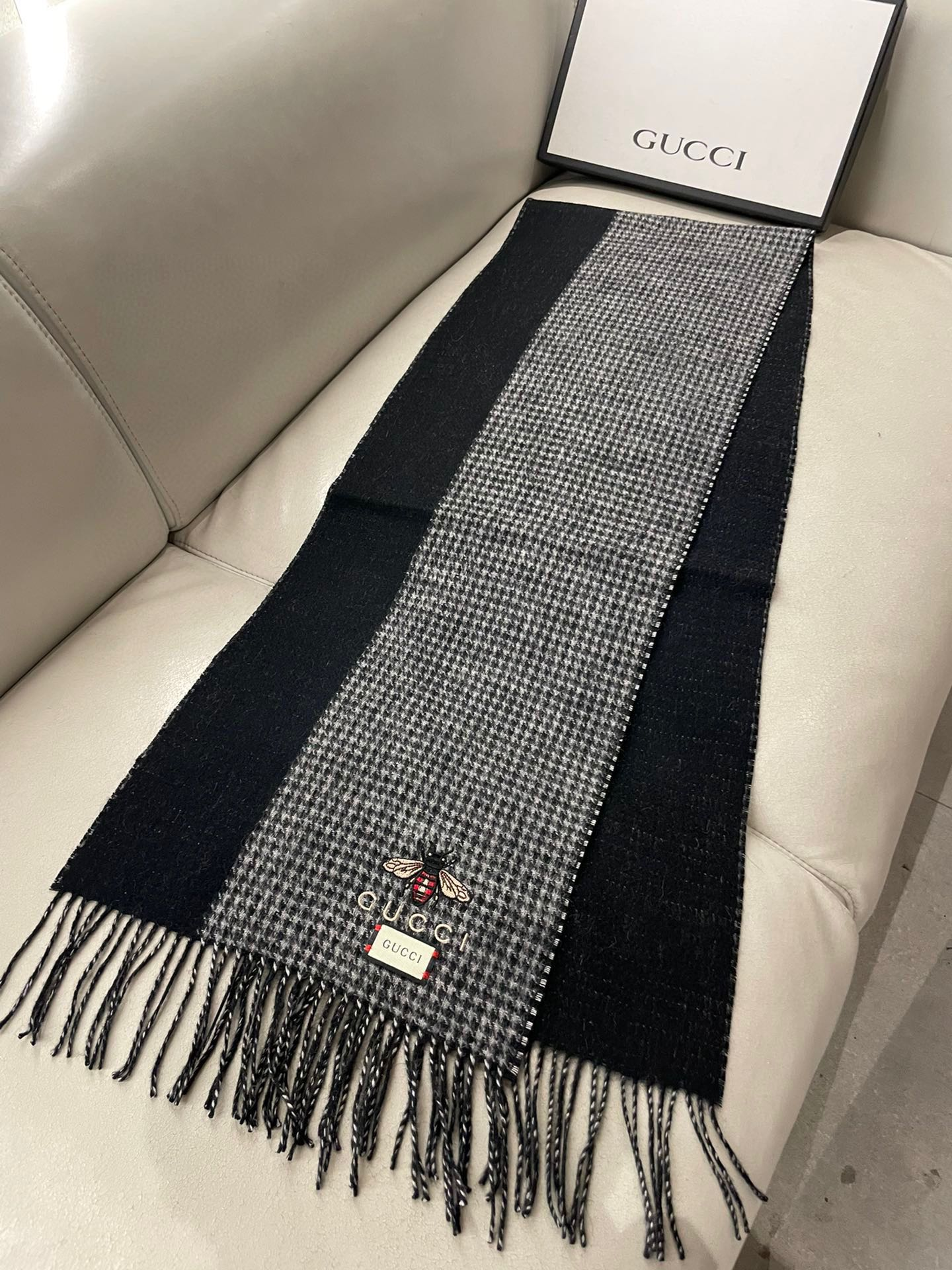 【GUCCI グッチ】スカーフ  32*180CM  241209