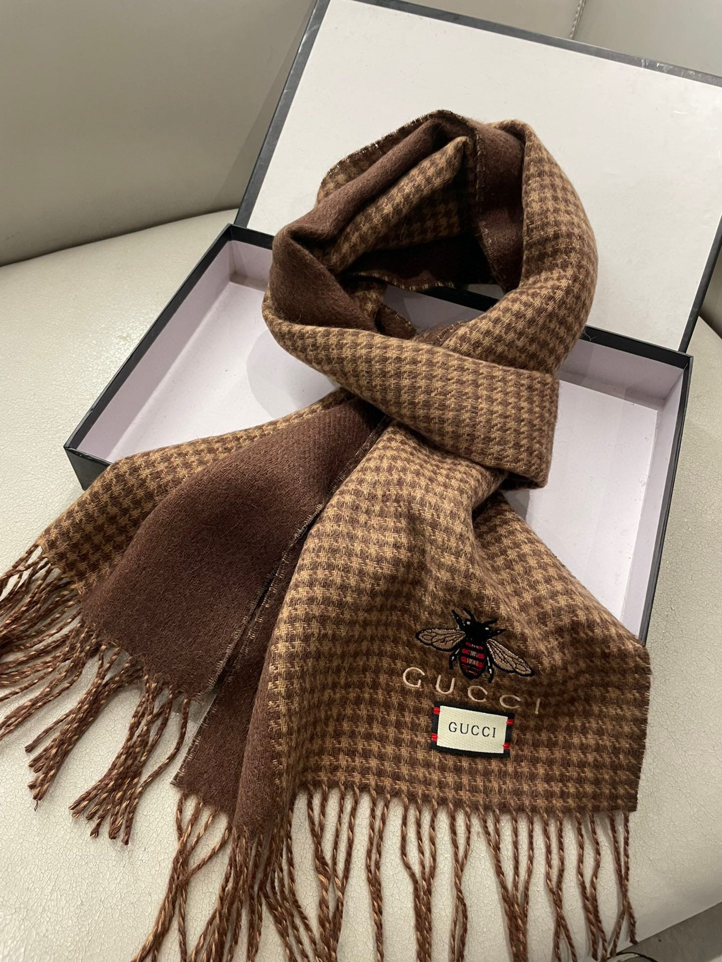 【GUCCI グッチ】スカーフ  32*180CM  241209