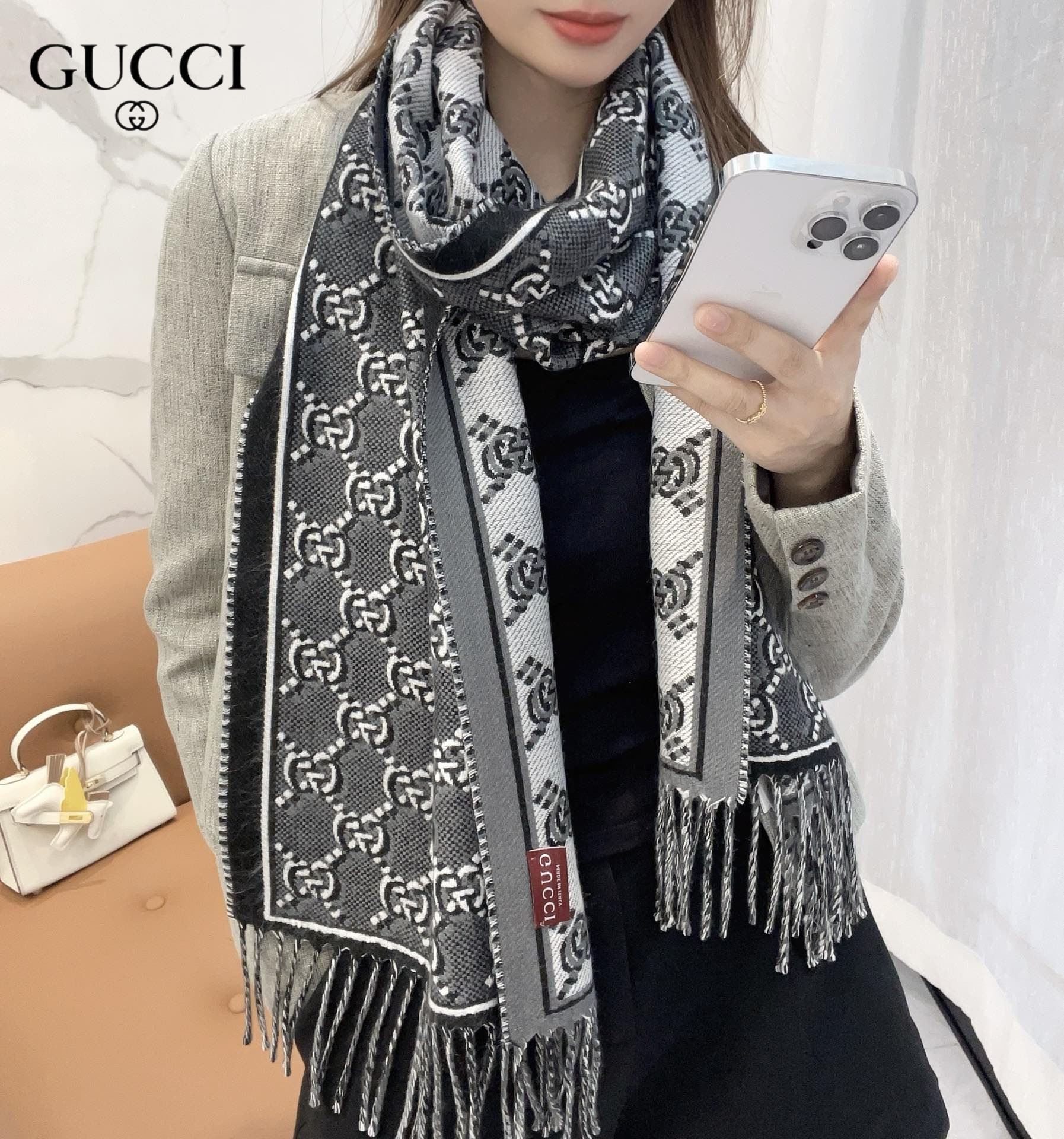 【GUCCI グッチ】スカーフ  33*195CM  241209