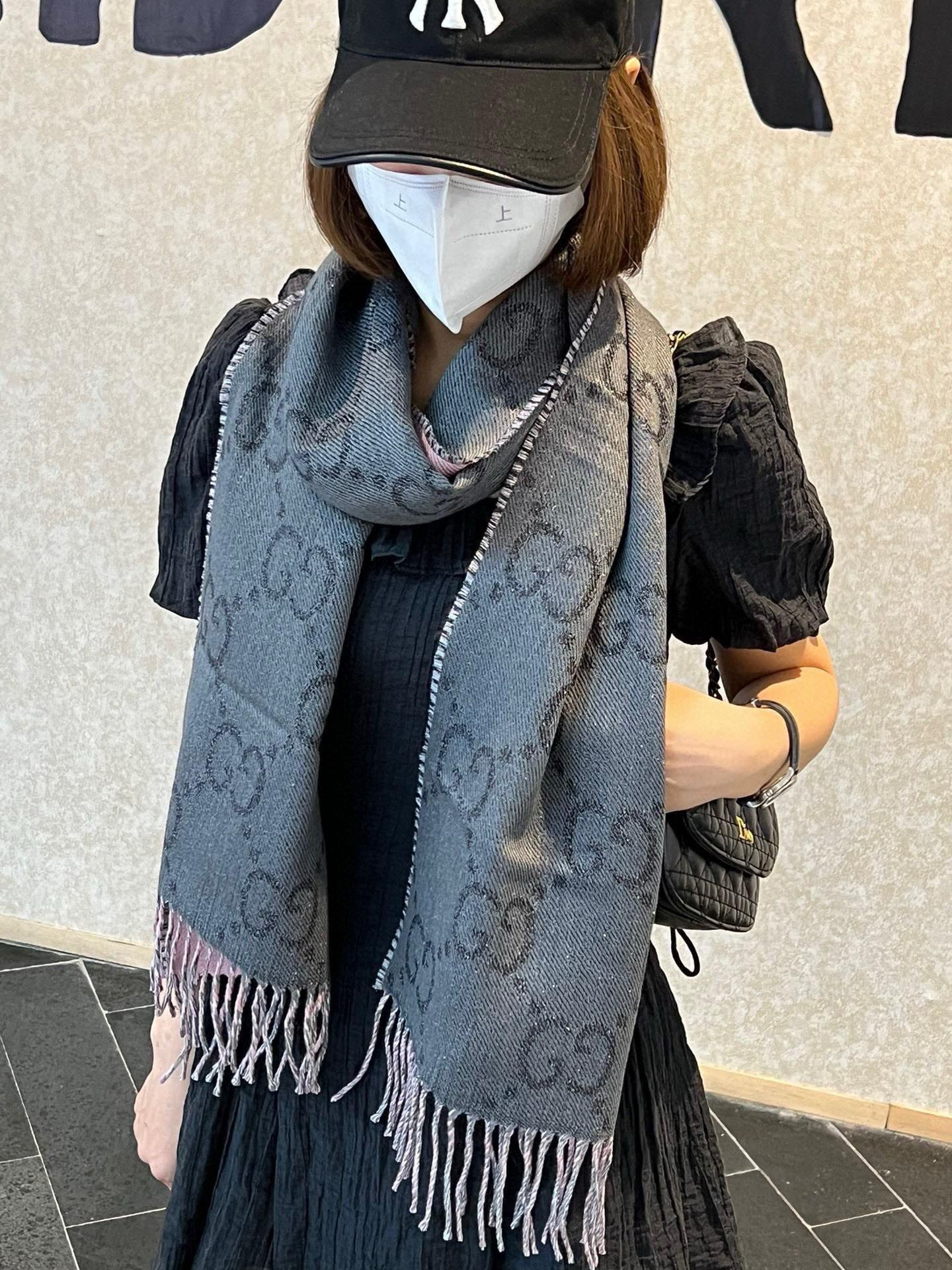 【GUCCI グッチ】スカーフ  34*194CM  241209