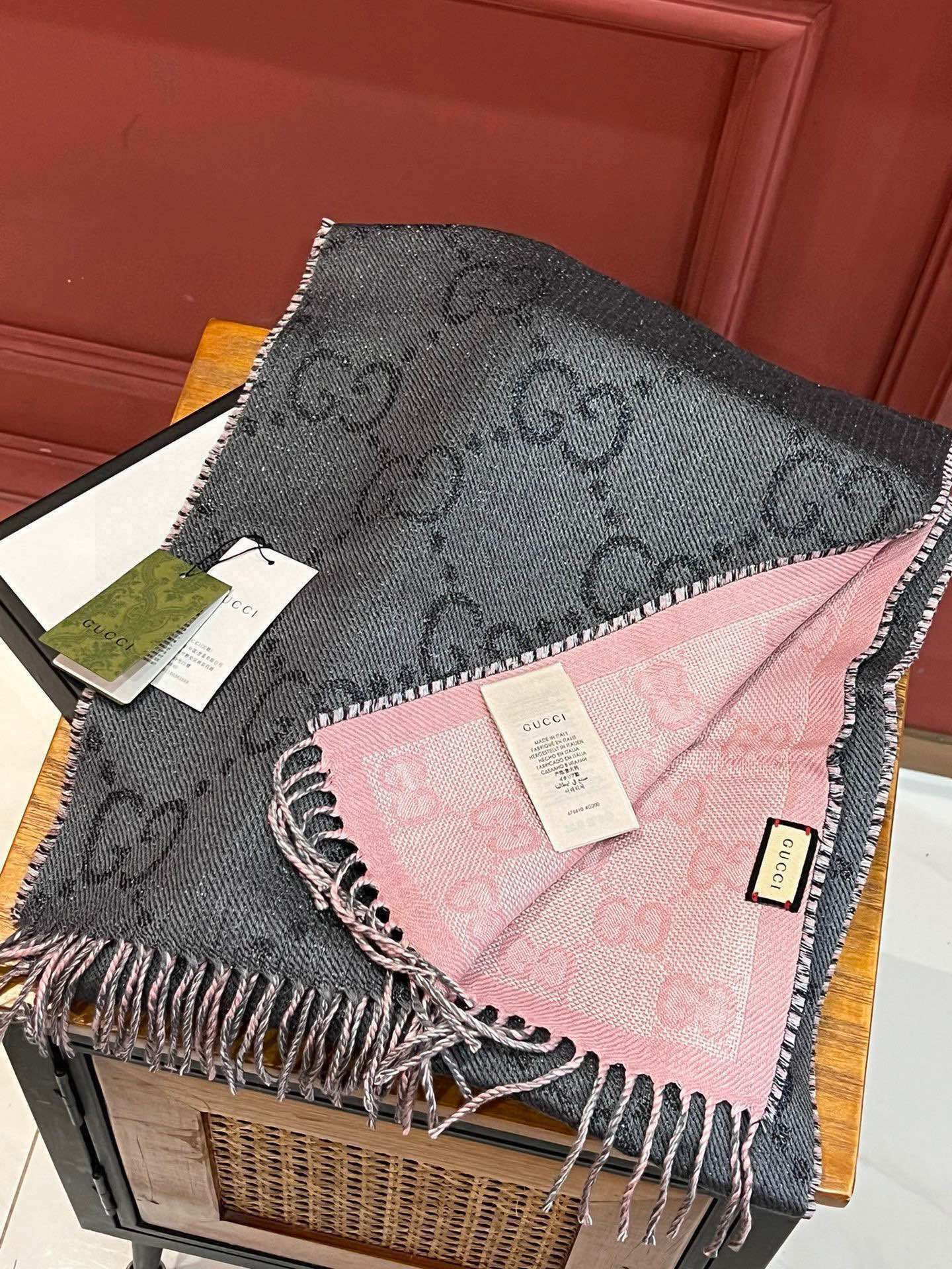 【GUCCI グッチ】スカーフ  34*194CM  241209