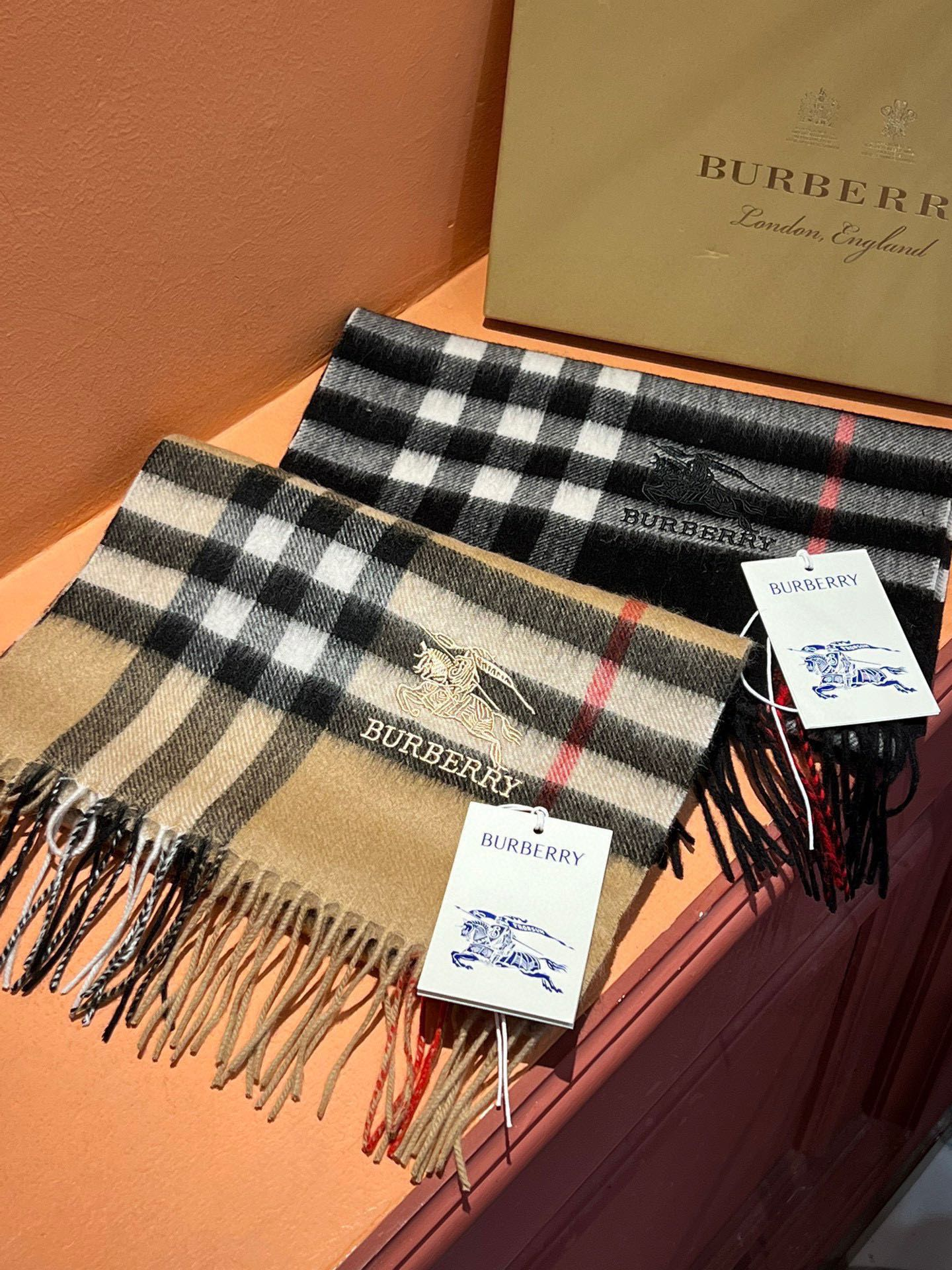 【BURBERRY  バーバリー】スカーフ30*180CM  241209