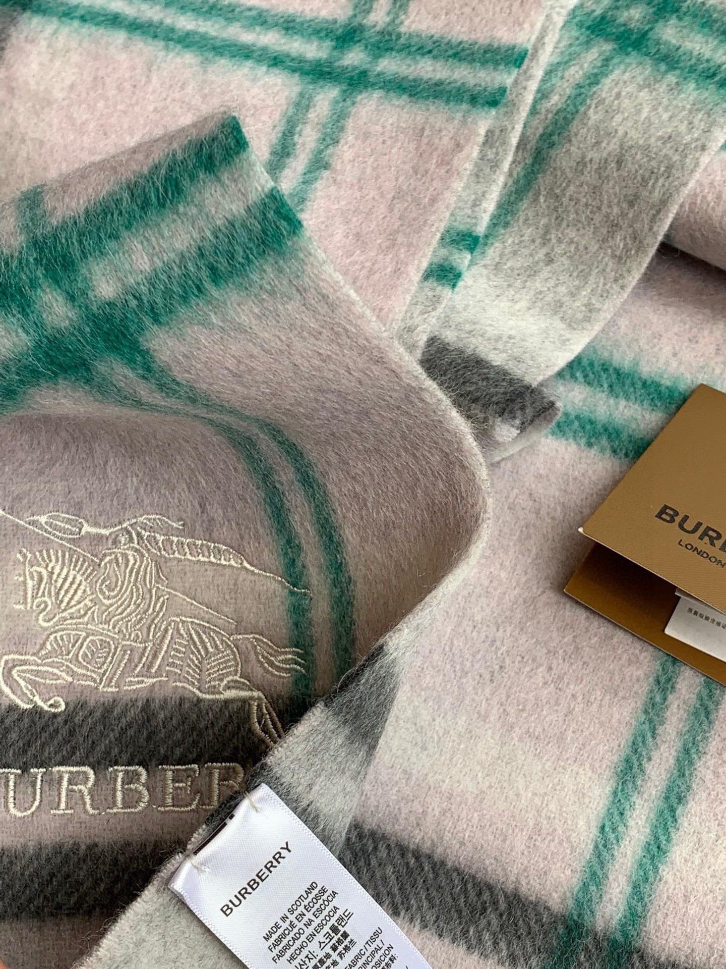 【BURBERRY  バーバリー】スカーフ25*190CM  241209