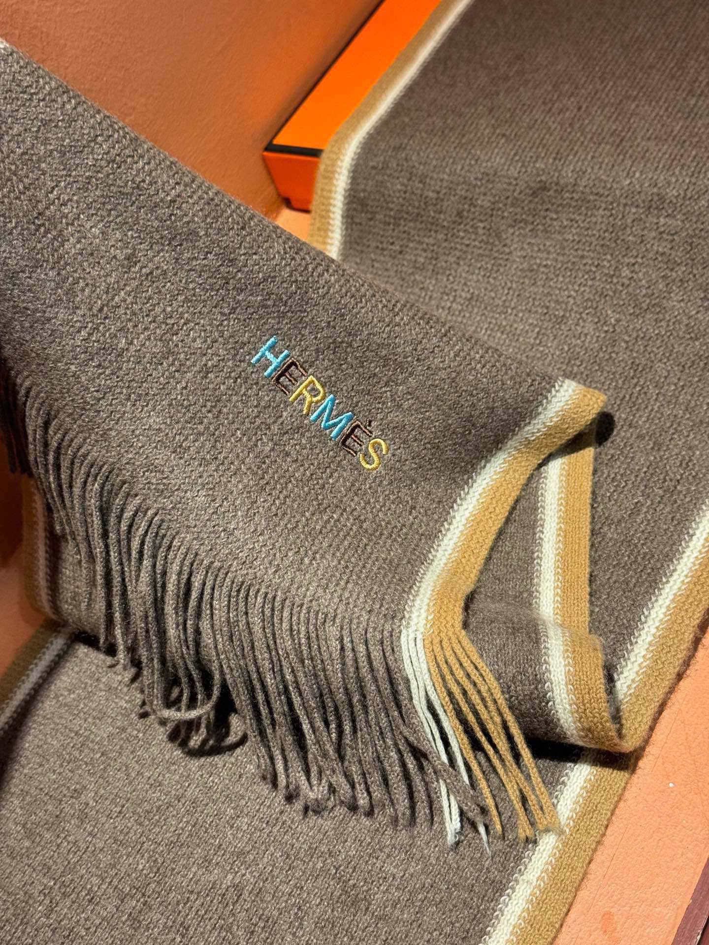 【HERMES エルメス 】スカーフ30*180CM  241210