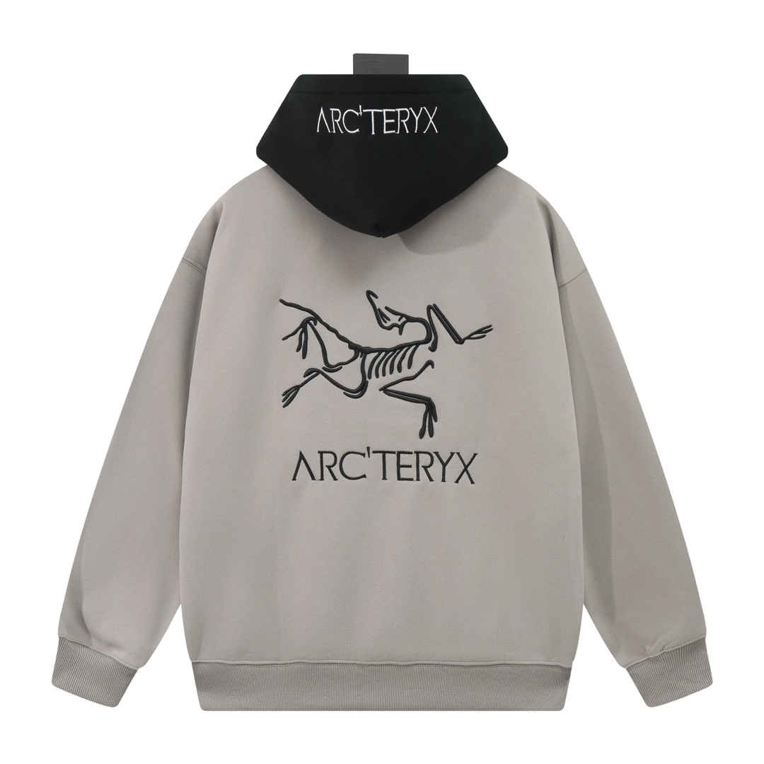 【ARCTERYX 公式旗艦店】アークテリクス  パーカー  スウェット ご好評に付き再入荷！241210