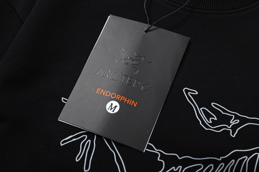 【ARCTERYX 公式旗艦店】アークテリクス  丸首の衛衣  スウェット ご好評に付き再入荷！241210