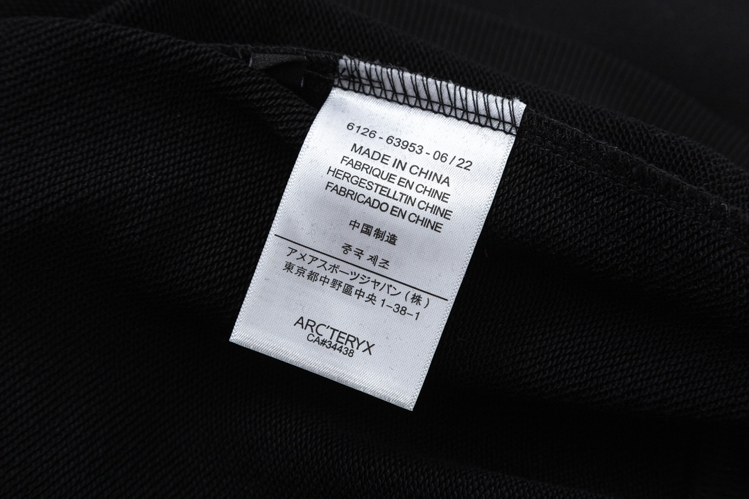 【ARCTERYX 公式旗艦店】アークテリクス  丸首の衛衣  スウェット ご好評に付き再入荷！241210