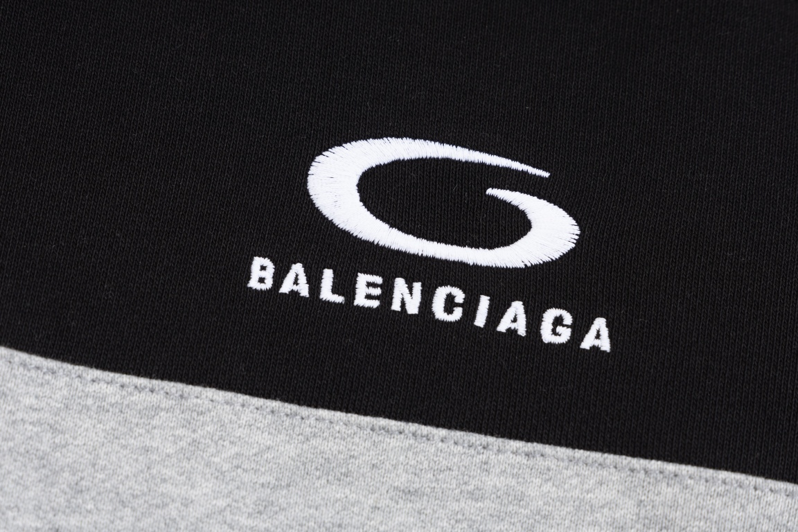 【BALENCIAGA 公式旗艦店】バレンシアガ 丸首の衛衣 スウェット ご好評に付き再入荷！241211