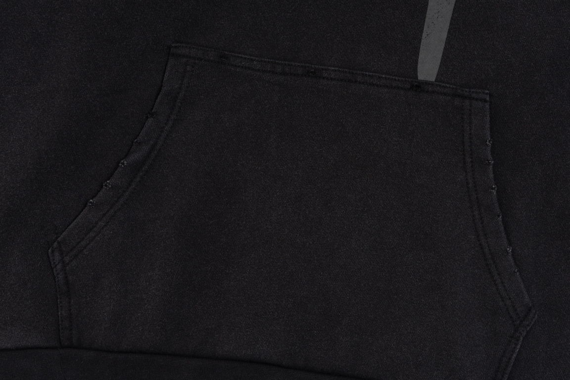 【BALENCIAGA 公式旗艦店】バレンシアガ 丸首の衛衣 スウェット ご好評に付き再入荷！241211