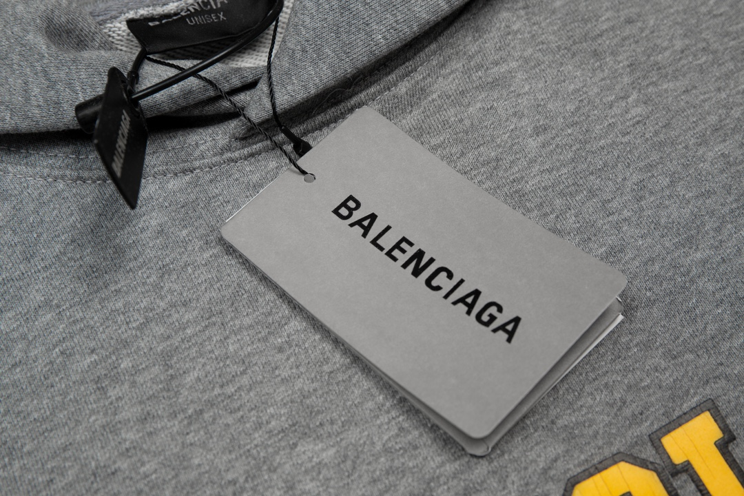 【BALENCIAGA 公式旗艦店】バレンシアガ 丸首の衛衣 スウェット ご好評に付き再入荷！241211