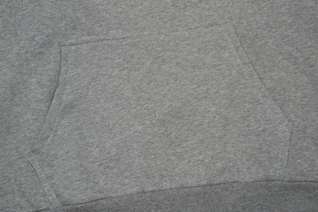 【BALENCIAGA 公式旗艦店】バレンシアガ 丸首の衛衣 スウェット ご好評に付き再入荷！241211