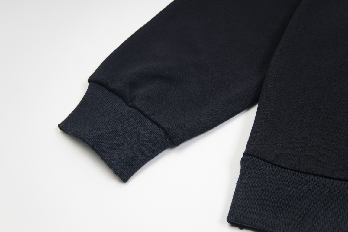 【BALENCIAGA 公式旗艦店】バレンシアガ 丸首の衛衣 スウェット ご好評に付き再入荷！241211