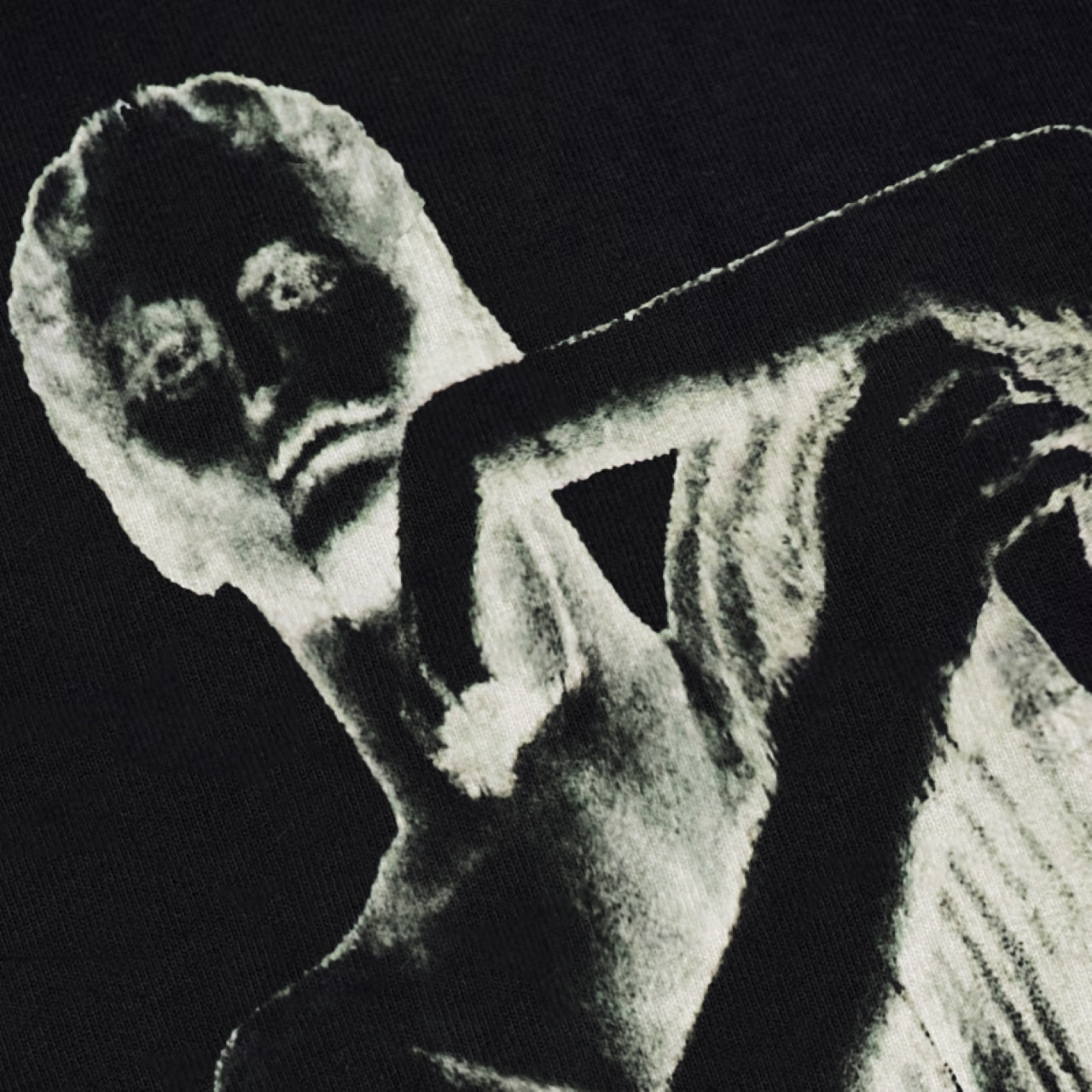 【FENDI  公式旗艦店】フェンディ丸首の衛衣 スウェット ご好評に付き再入荷！241211