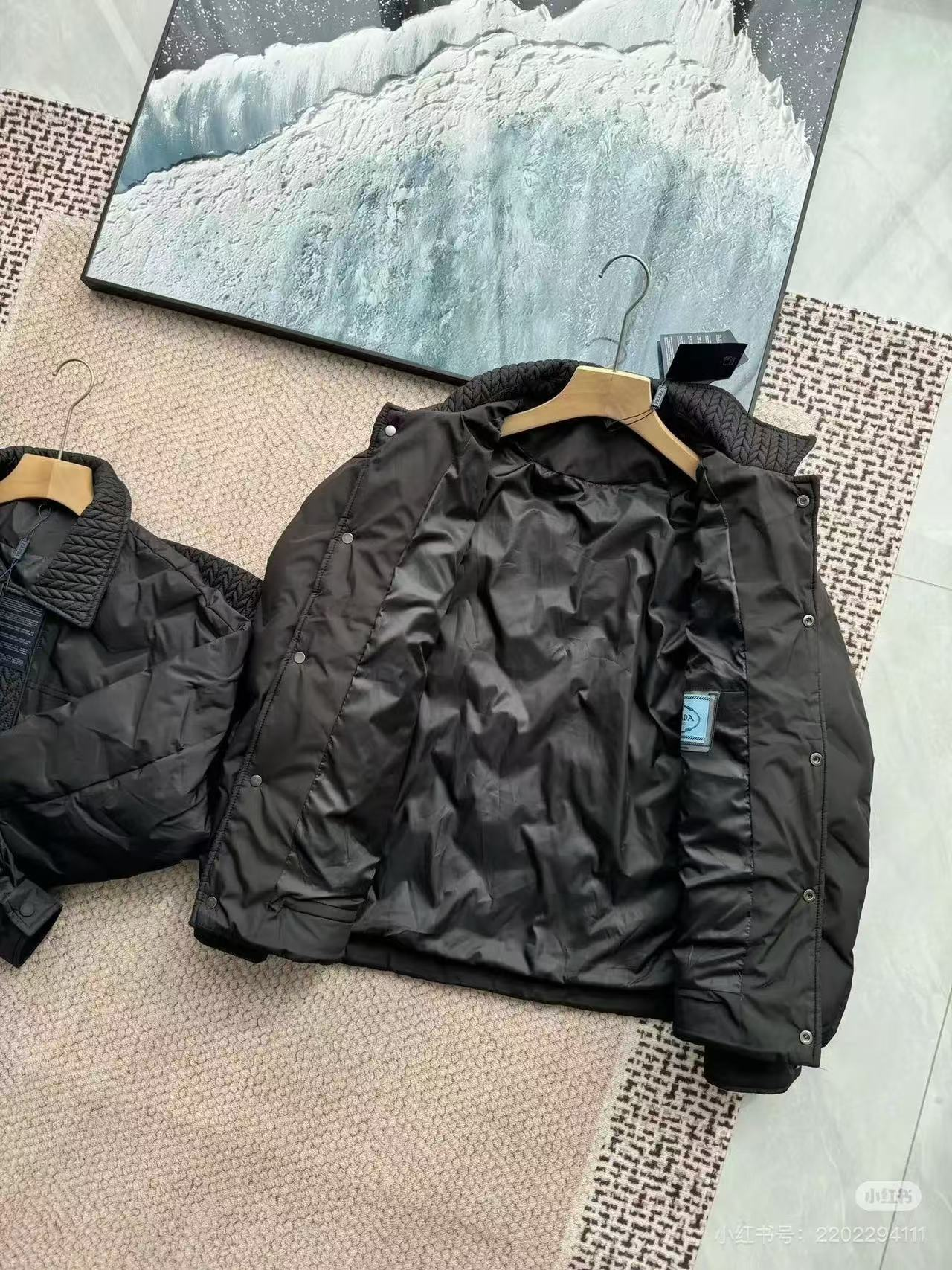 【PRADA  公式旗艦店】プラダ  ダウンジャケット 好評に付き再入荷！ 241102