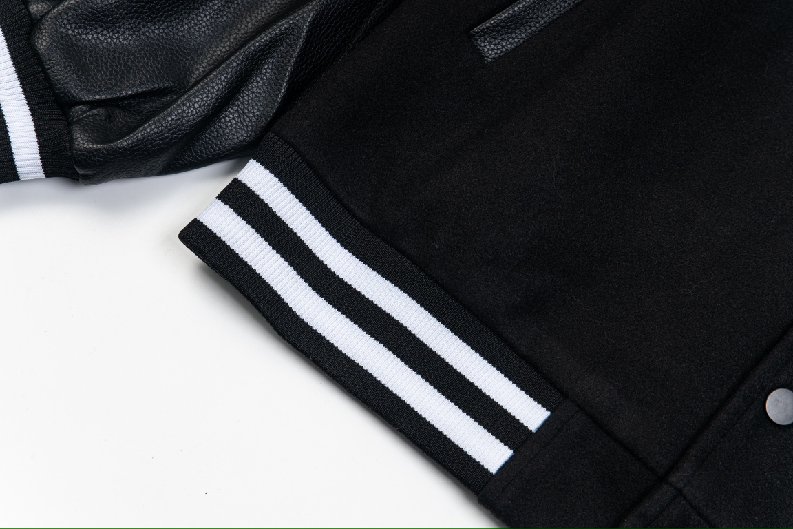 【MONCLER 公式旗艦店】 モンクレール  ジャケット着 ご好評に付き再入荷！241212