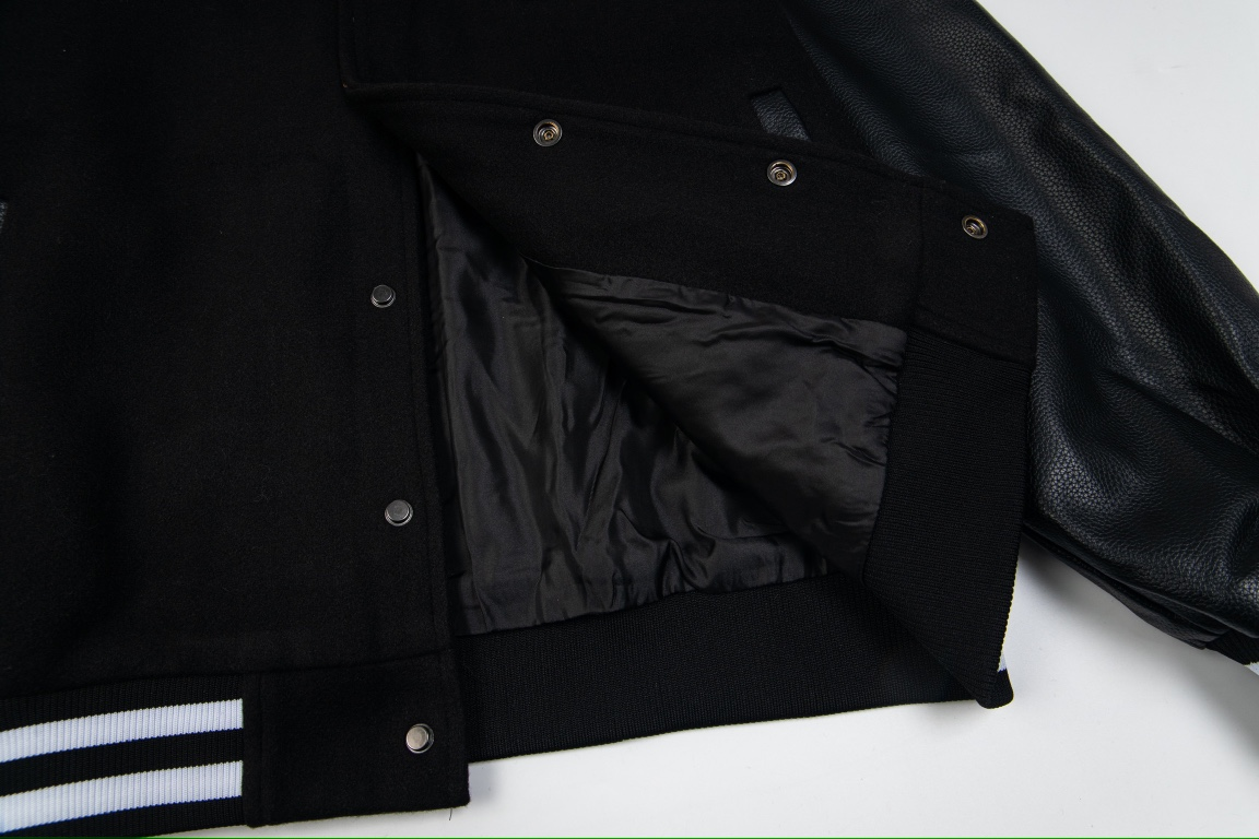 【MONCLER 公式旗艦店】 モンクレール  ジャケット着 ご好評に付き再入荷！241212