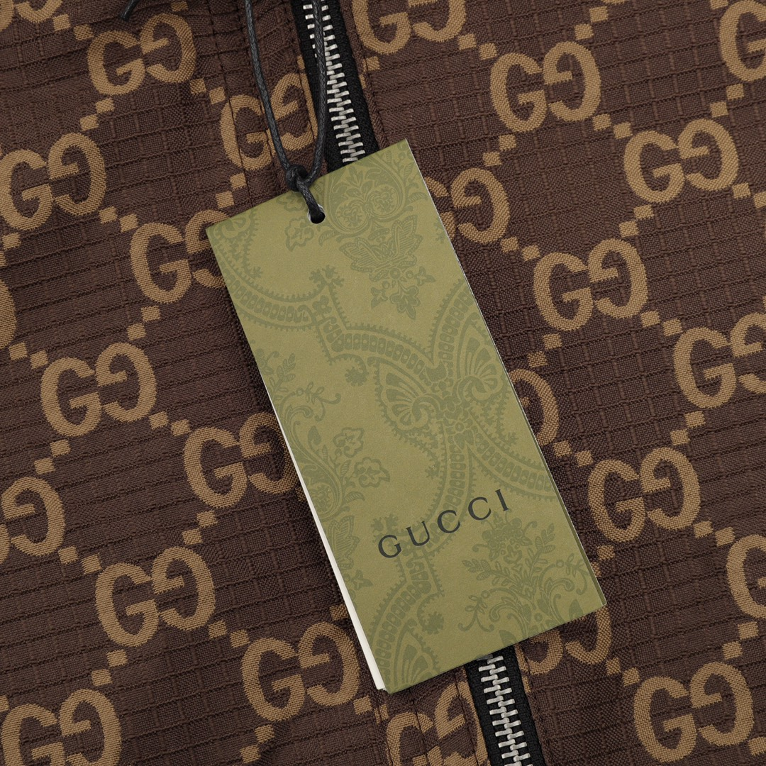 【GUCCI  公式旗艦店】グッチ  ジャケット着 好評に付き再入荷！241212