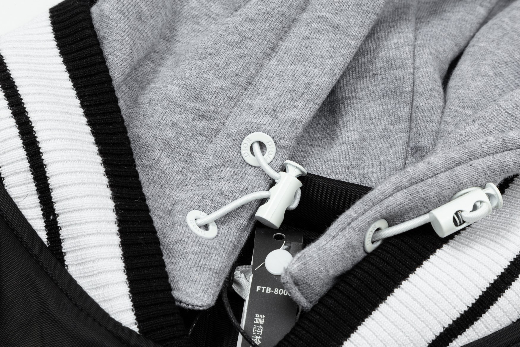 【DIOR  公式旗艦店】ディオール  ジャケット着 ご好評に付き再入荷！241021