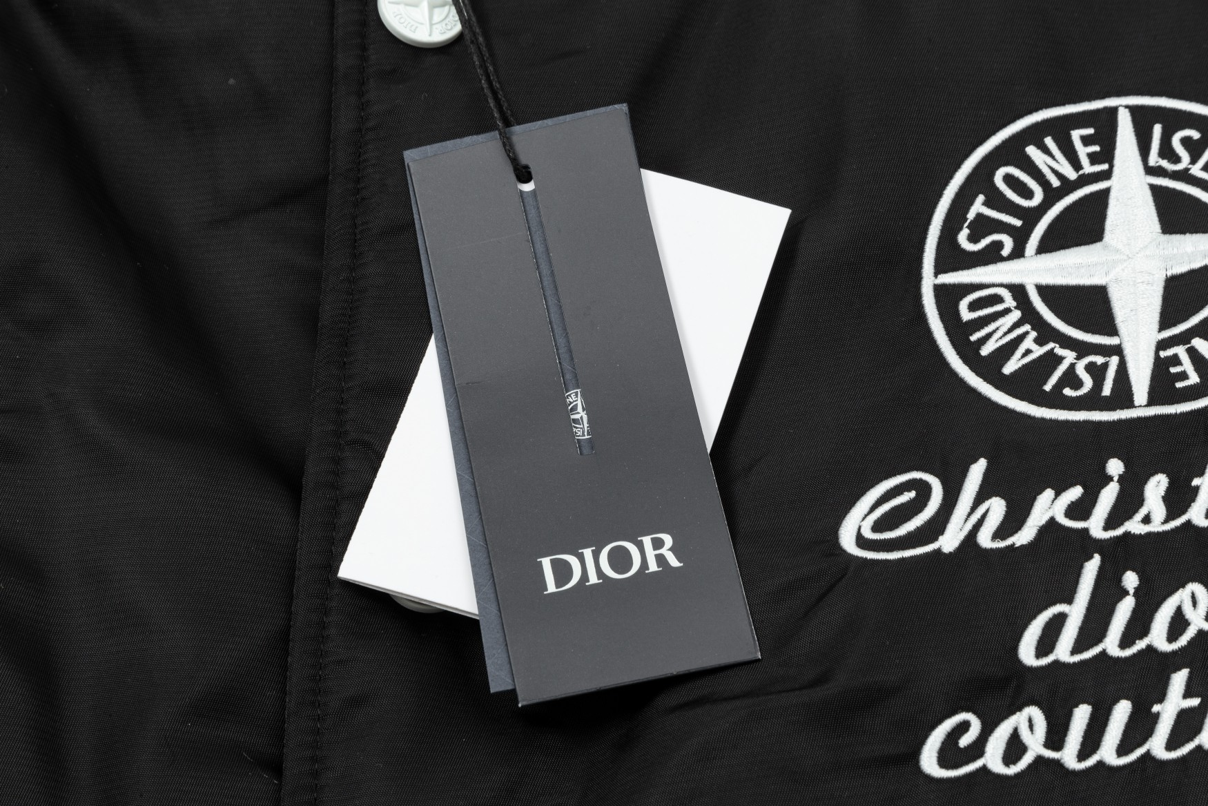 【DIOR  公式旗艦店】ディオール  ジャケット着 ご好評に付き再入荷！241021