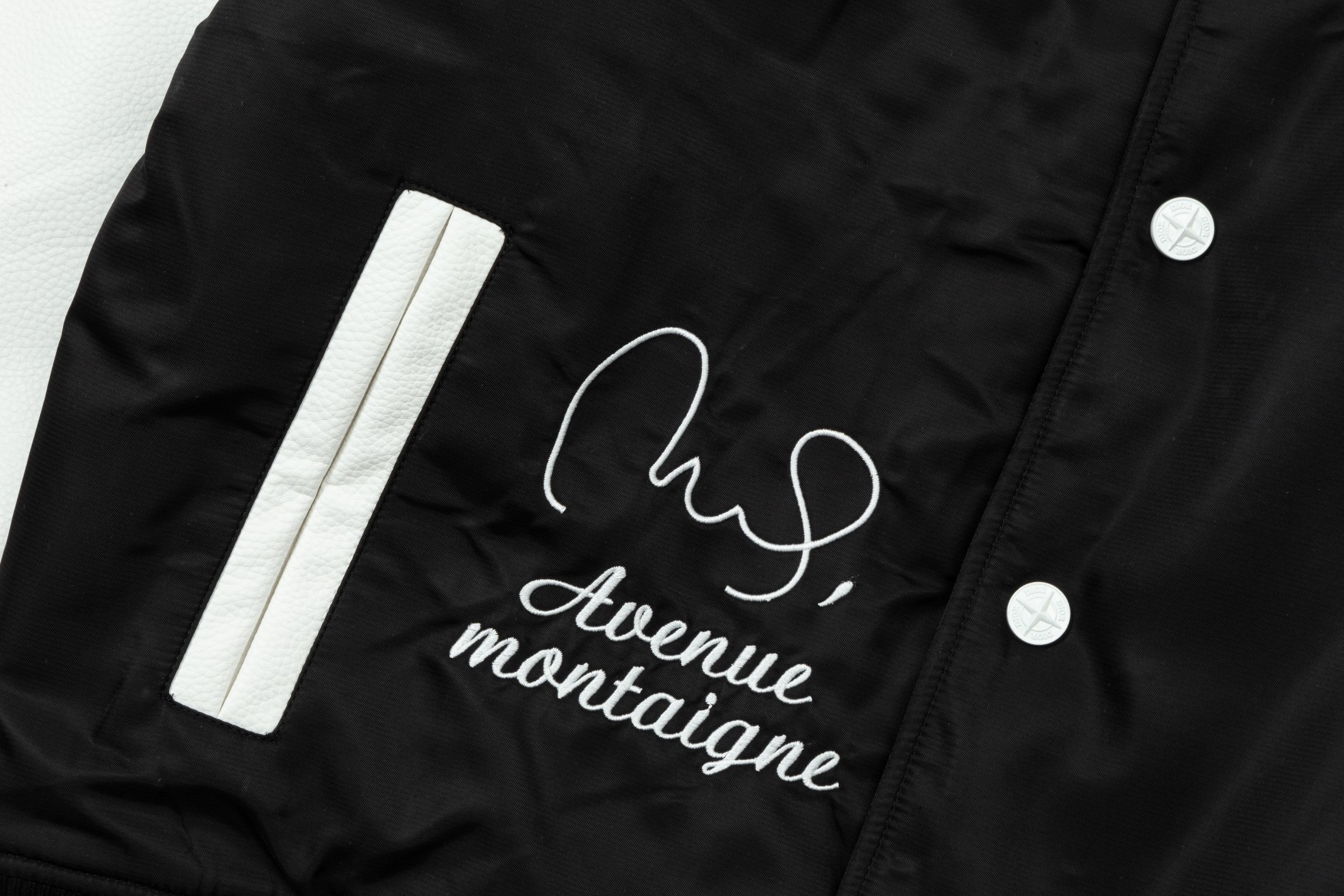 【DIOR  公式旗艦店】ディオール  ジャケット着 ご好評に付き再入荷！241021