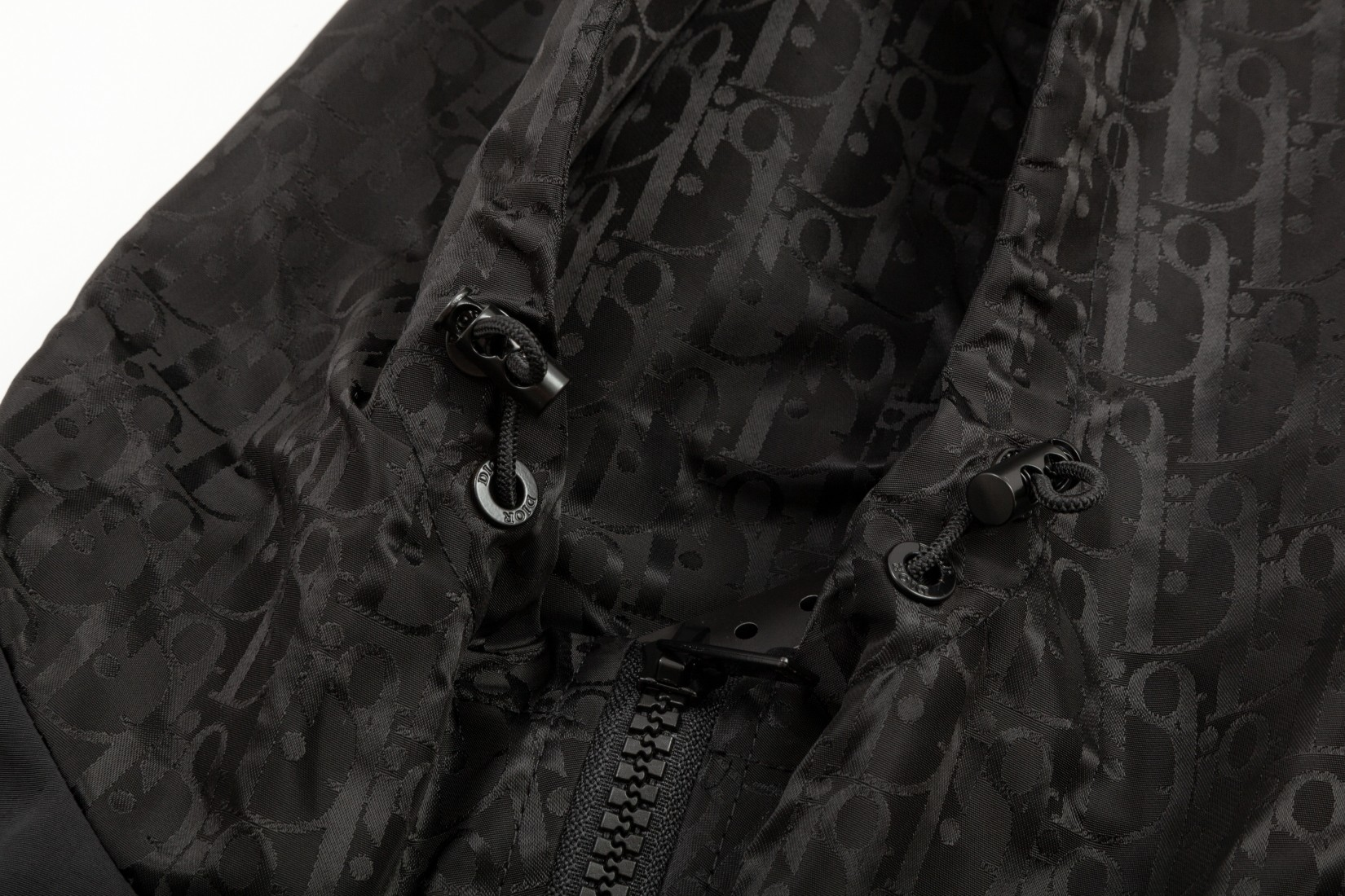 【DIOR  公式旗艦店】ディオール  ジャケット着 好評に付き再入荷！241212