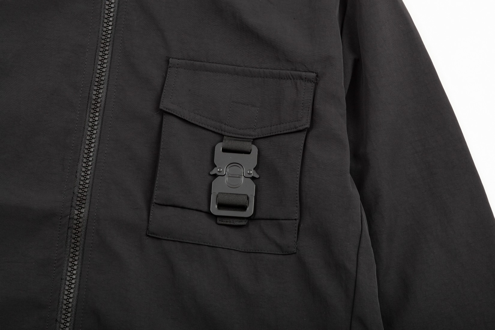 【DIOR  公式旗艦店】ディオール  ジャケット着 好評に付き再入荷！241212