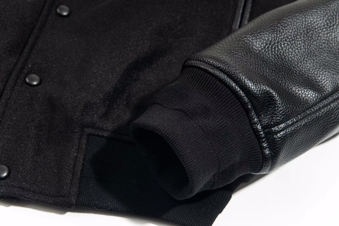 【GIVENCHY 公式旗艦店】ジバンシー   ジャケット着 ご好評に付き再入荷！241023