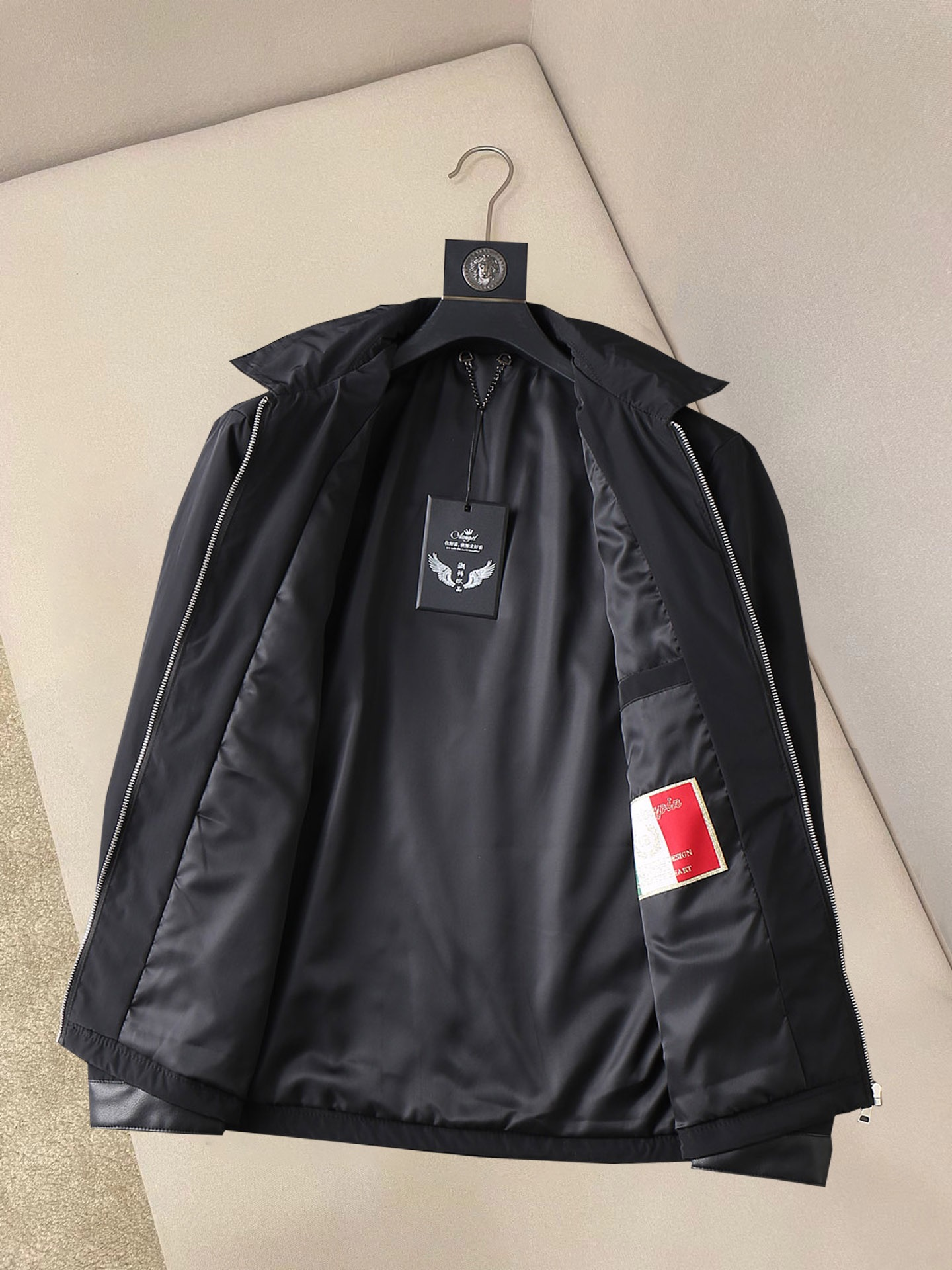 【GIVENCHY 公式旗艦店】ジバンシー 野球着  ジャケット着 ご好評に付き再入荷！241023