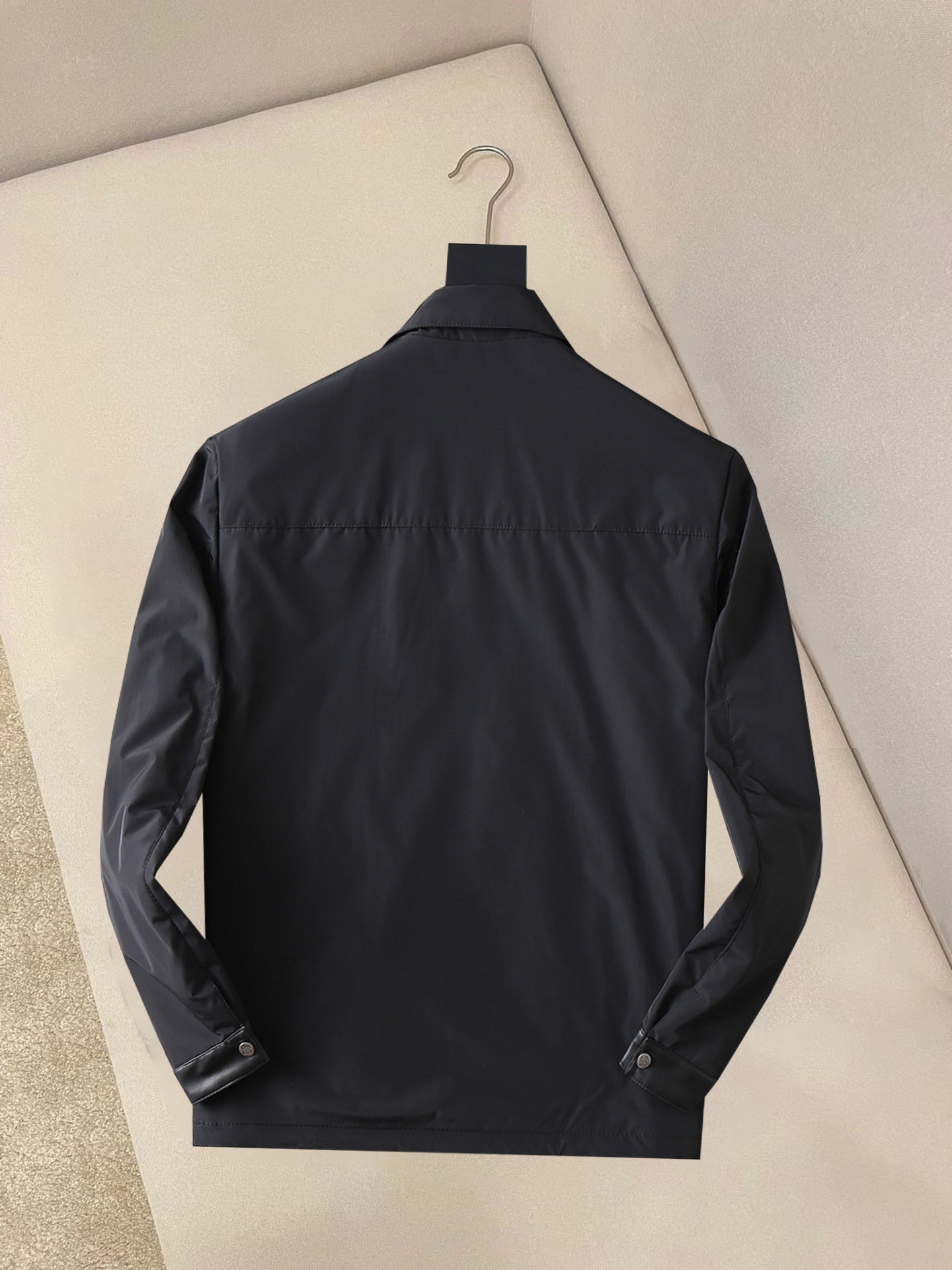 【GIVENCHY 公式旗艦店】ジバンシー 野球着  ジャケット着 ご好評に付き再入荷！241023