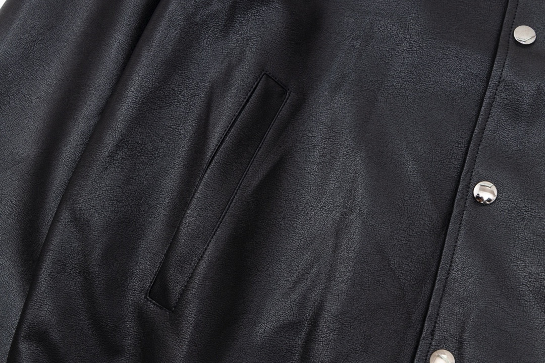 【GIVENCHY 公式旗艦店】ジバンシー 野球着  ジャケット着 ご好評に付き再入荷！241213