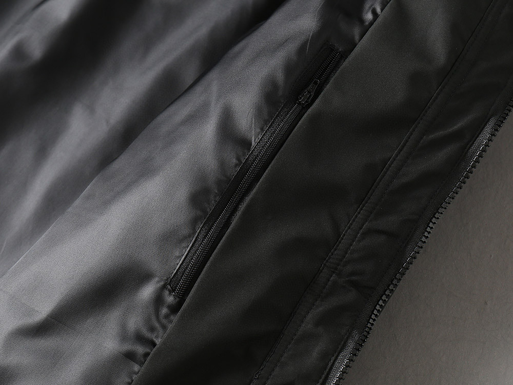 【PRADA  公式旗艦店】プラダ   ジャケット着 好評に付き再入荷！241213