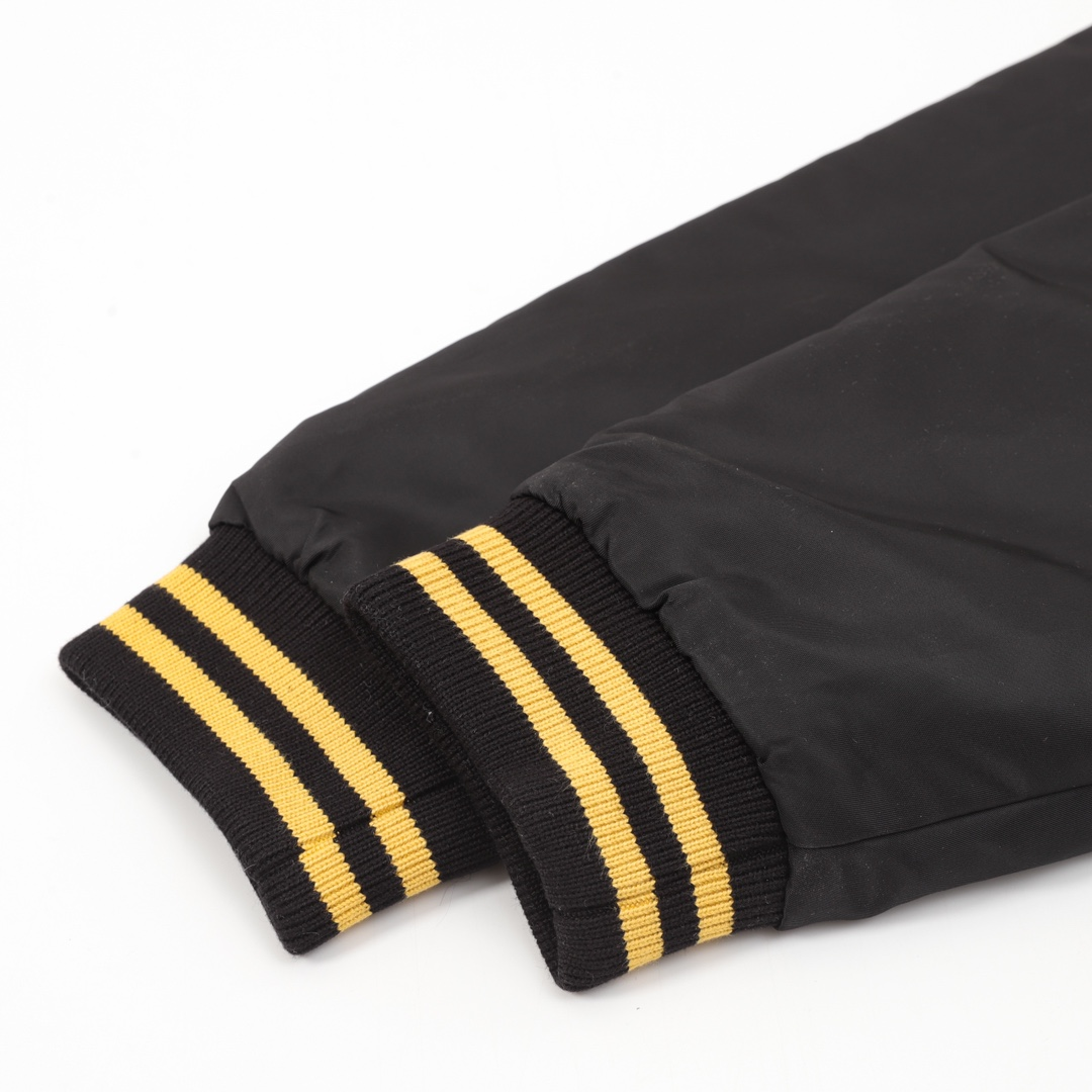 【PRADA  公式旗艦店】プラダ   ジャケット着 好評に付き再入荷！ 241213