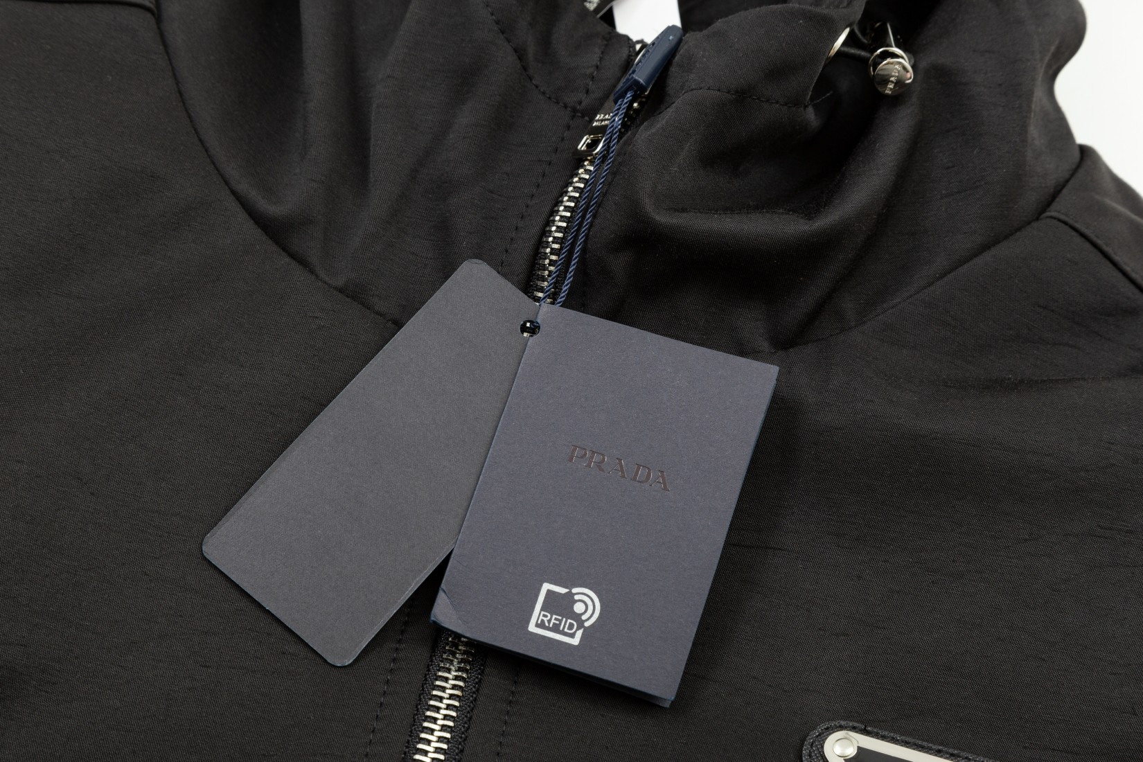 【PRADA  公式旗艦店】プラダ   ジャケット着 好評に付き再入荷！ 241213