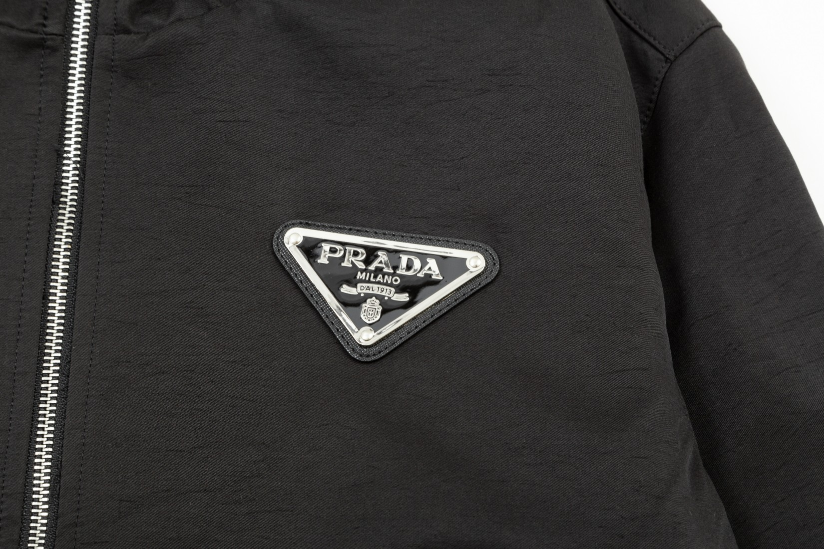 【PRADA  公式旗艦店】プラダ   ジャケット着 好評に付き再入荷！ 241213