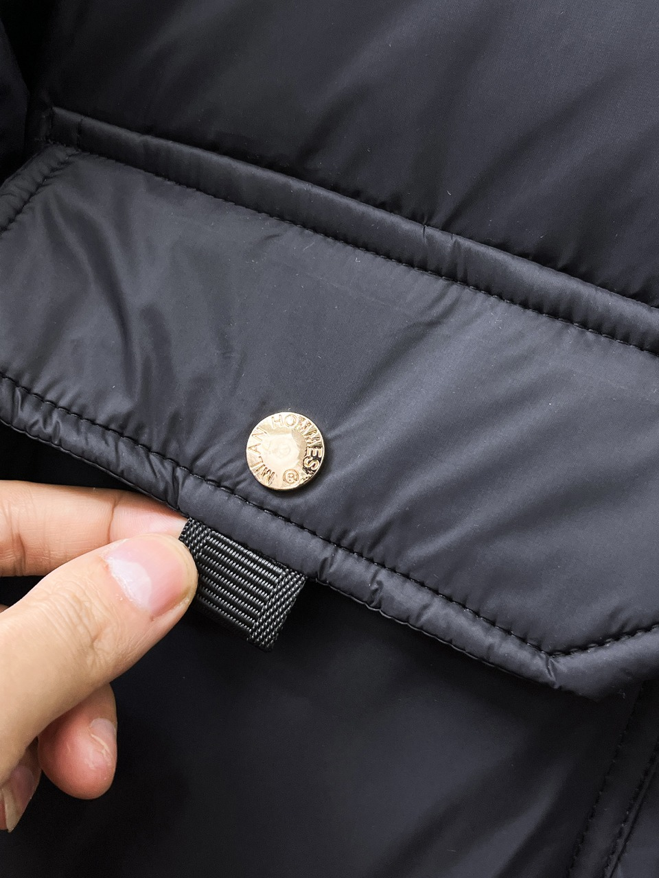 【LOUIS VUITTON  公式旗艦店】ルイヴィトン ダウンジャケット好評に付き再入荷！ 241213