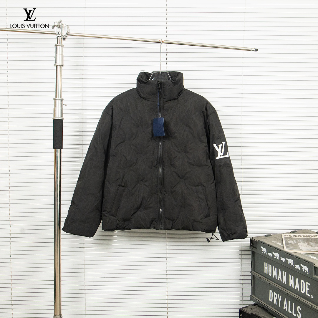 【LOUIS VUITTON  公式旗艦店】ルイヴィトン ダウンジャケット好評に付き再入荷！ 241213