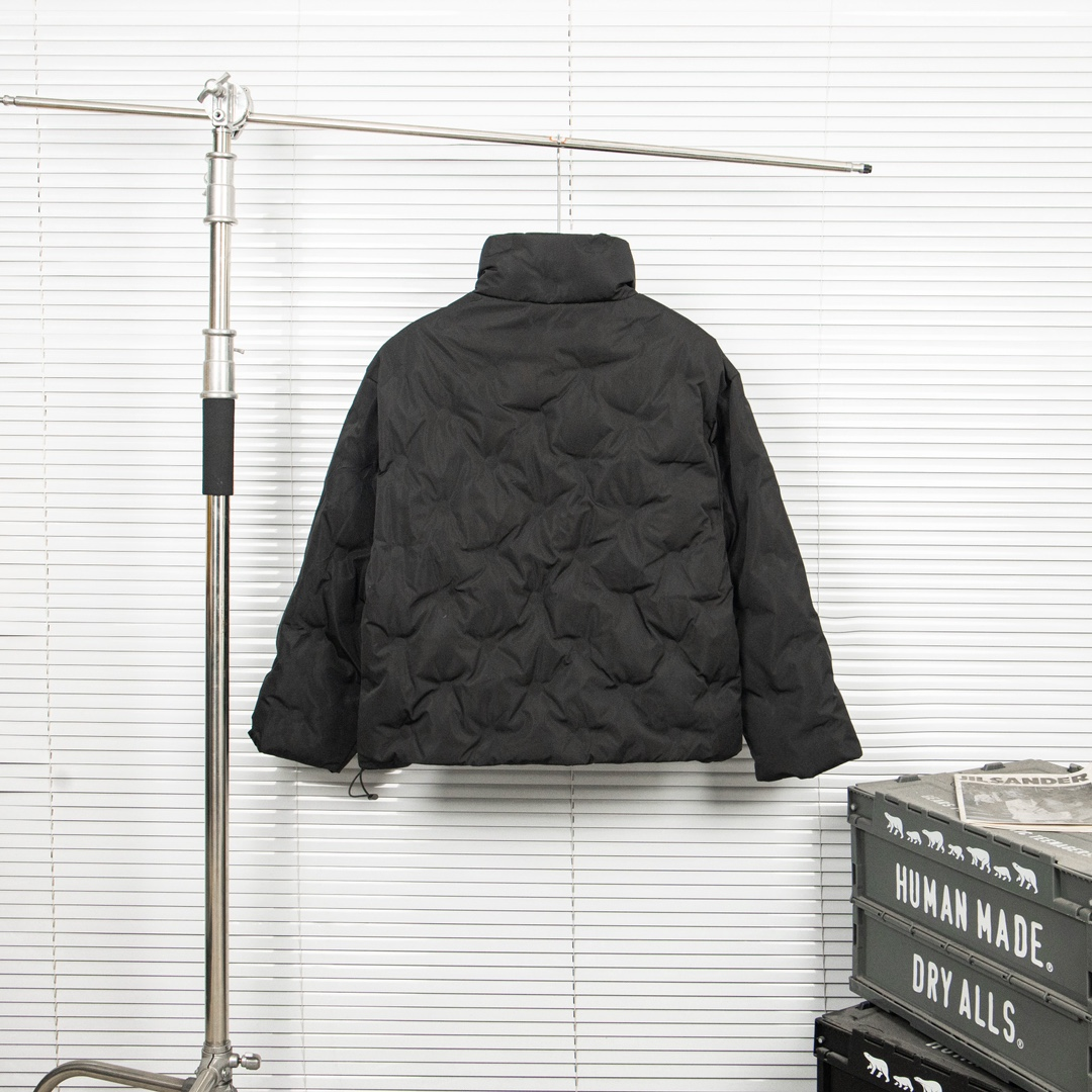 【LOUIS VUITTON  公式旗艦店】ルイヴィトン ダウンジャケット好評に付き再入荷！ 241213