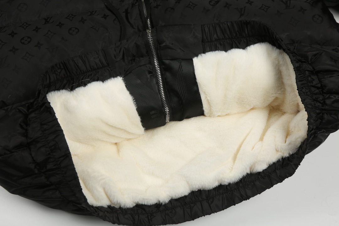 【LOUIS VUITTON  公式旗艦店】ルイヴィトン ダウンジャケット好評に付き再入荷！ 241213